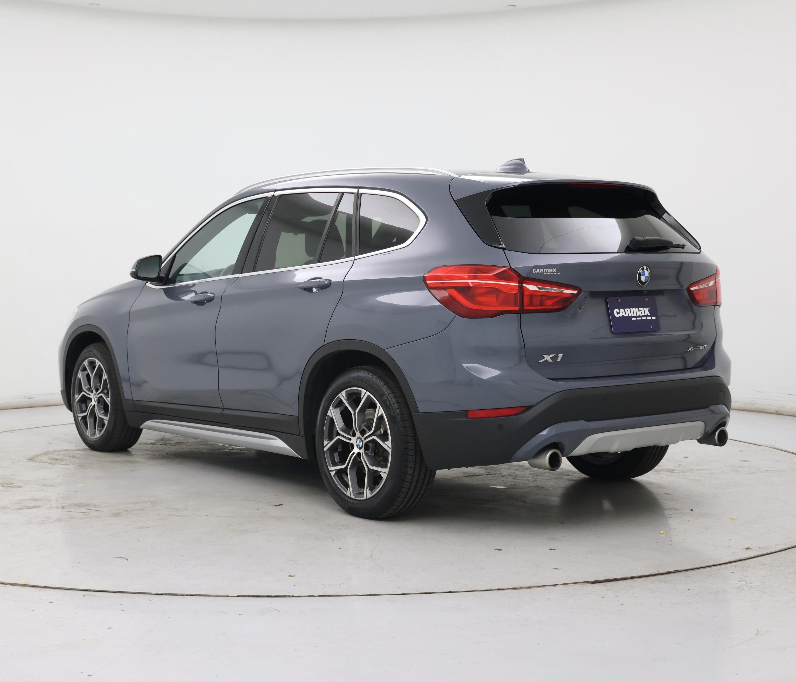 Thumbnail: 2021 BMW X1 - 2