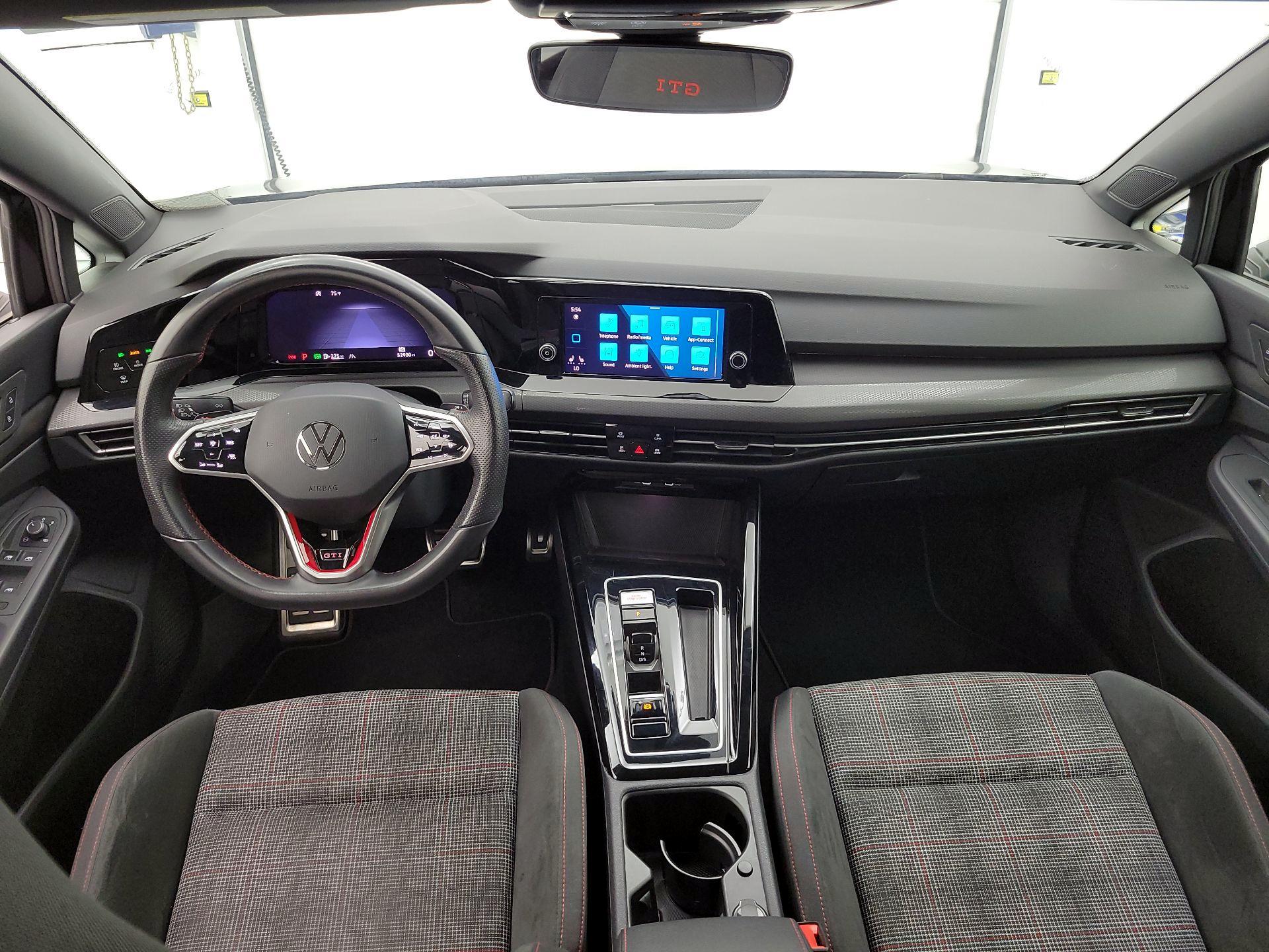 Thumbnail: 2024 Volkswagen Golf - 9