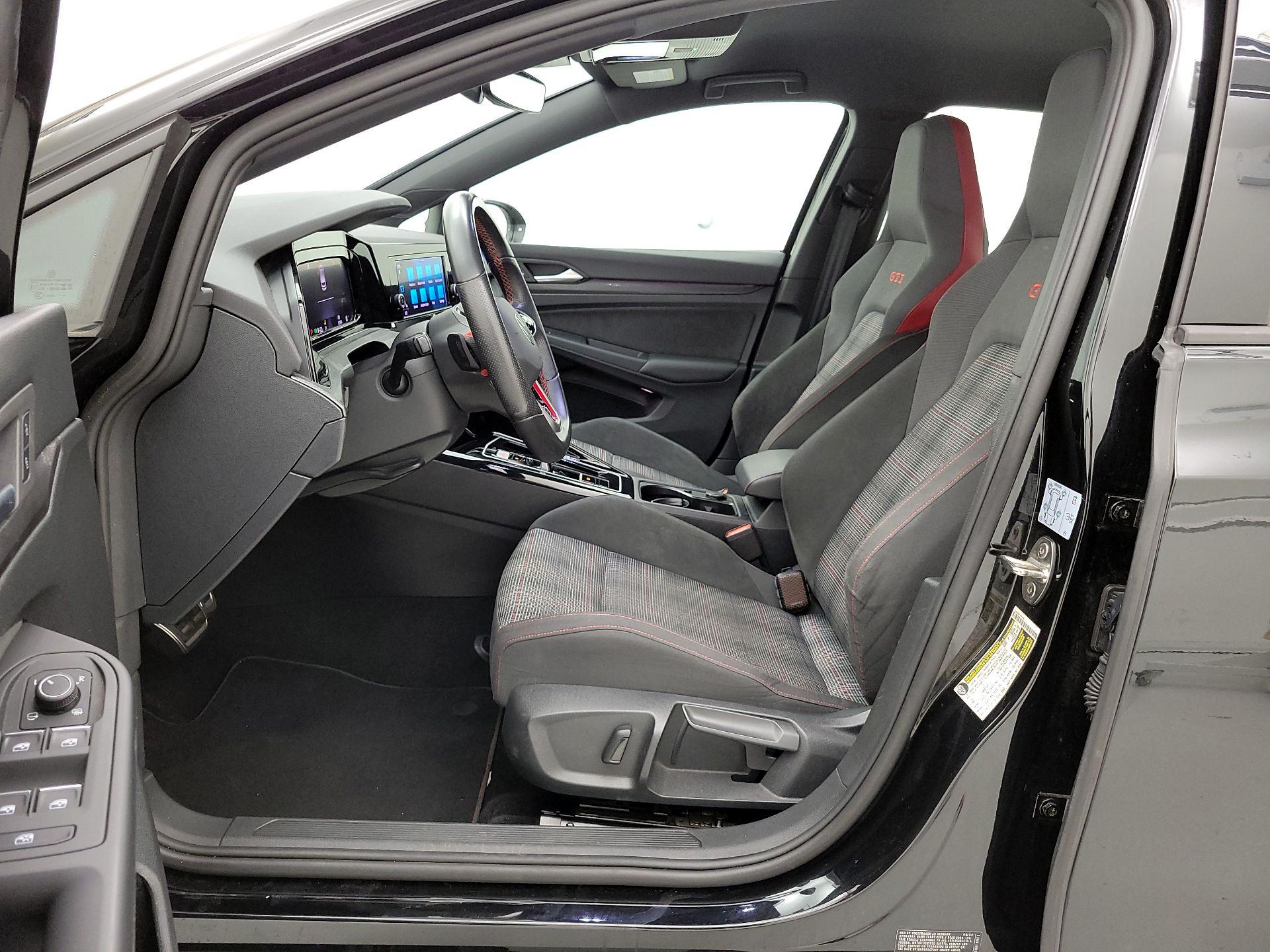 Thumbnail: 2024 Volkswagen Golf - 11