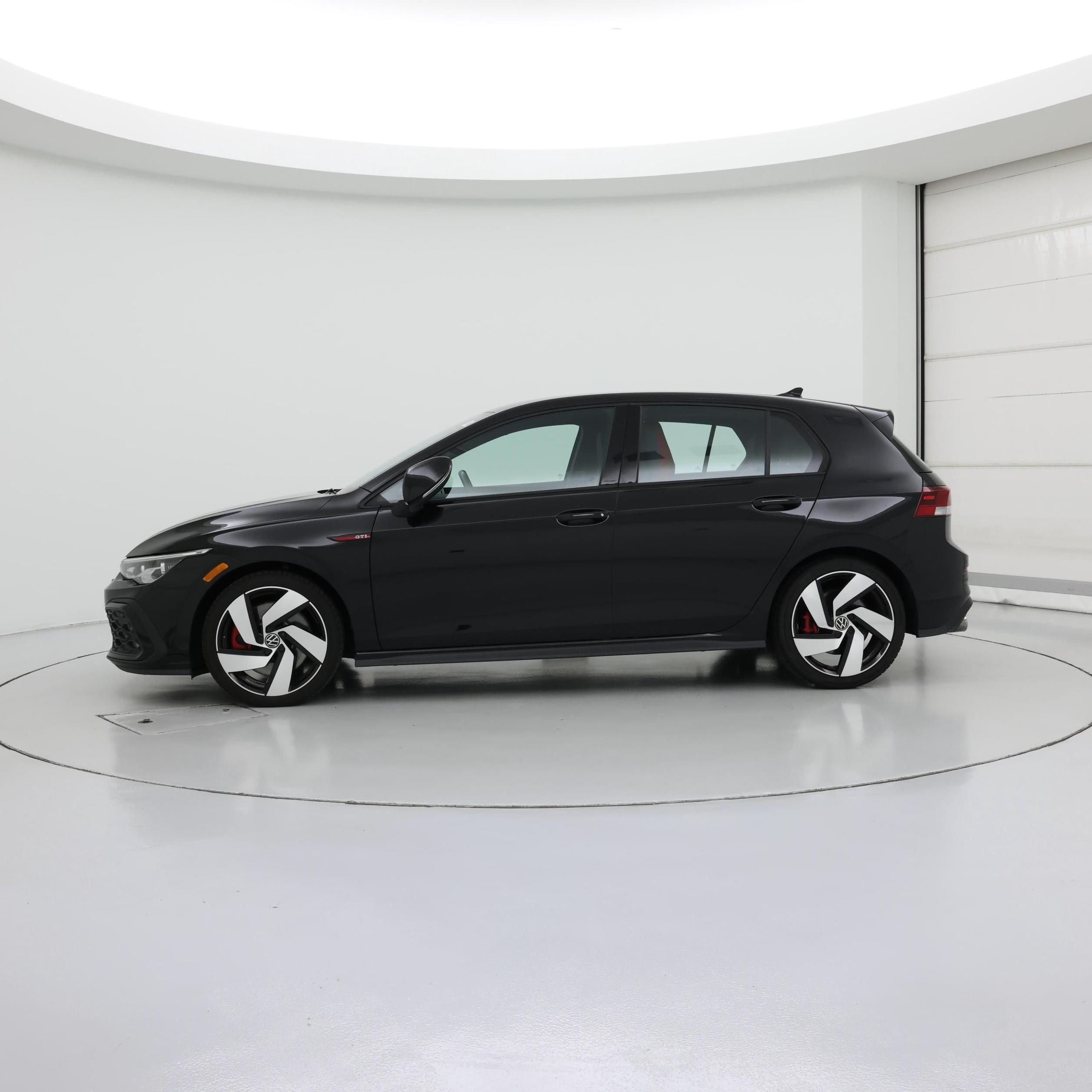 Thumbnail: 2024 Volkswagen Golf - 3