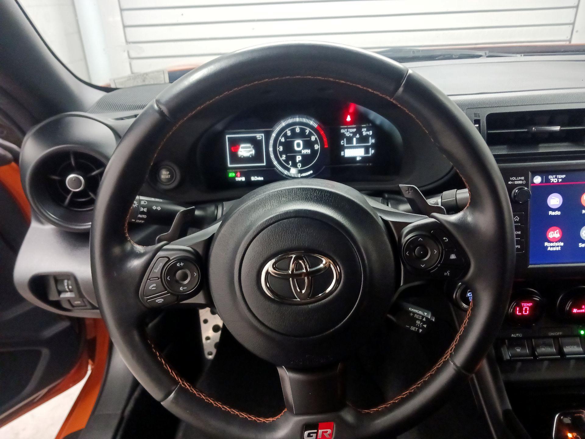 Thumbnail: 2023 Toyota GR86 - 10