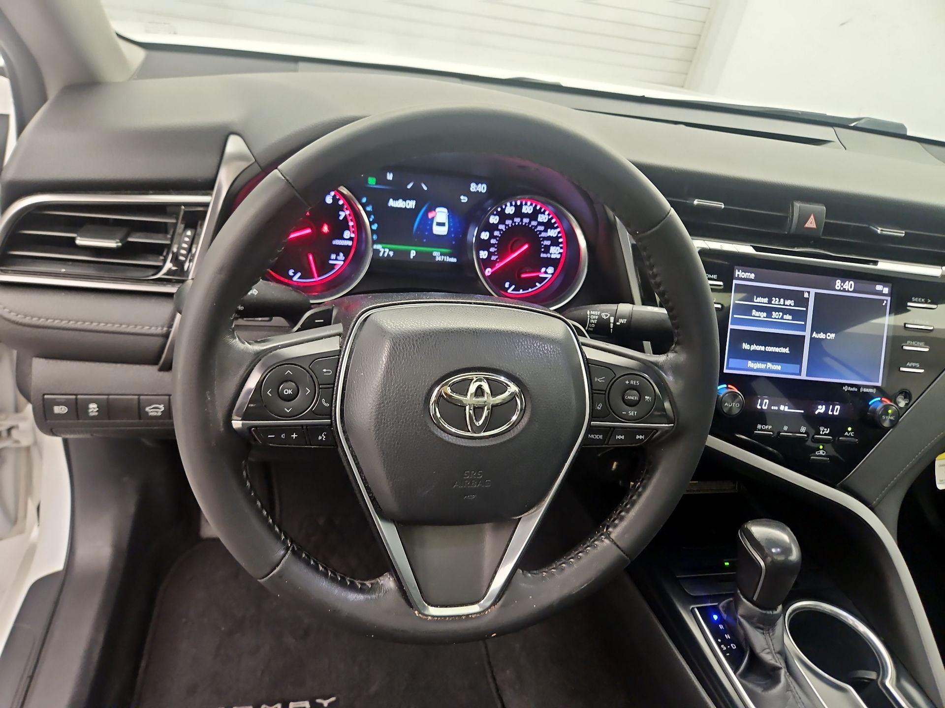 Thumbnail: 2020 Toyota Camry - 10