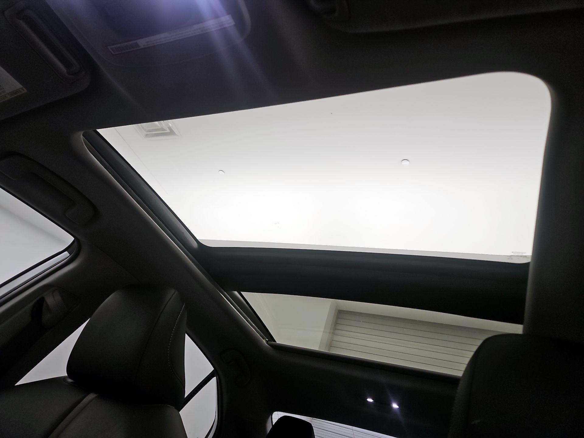 Thumbnail: 2020 Toyota Camry - 19