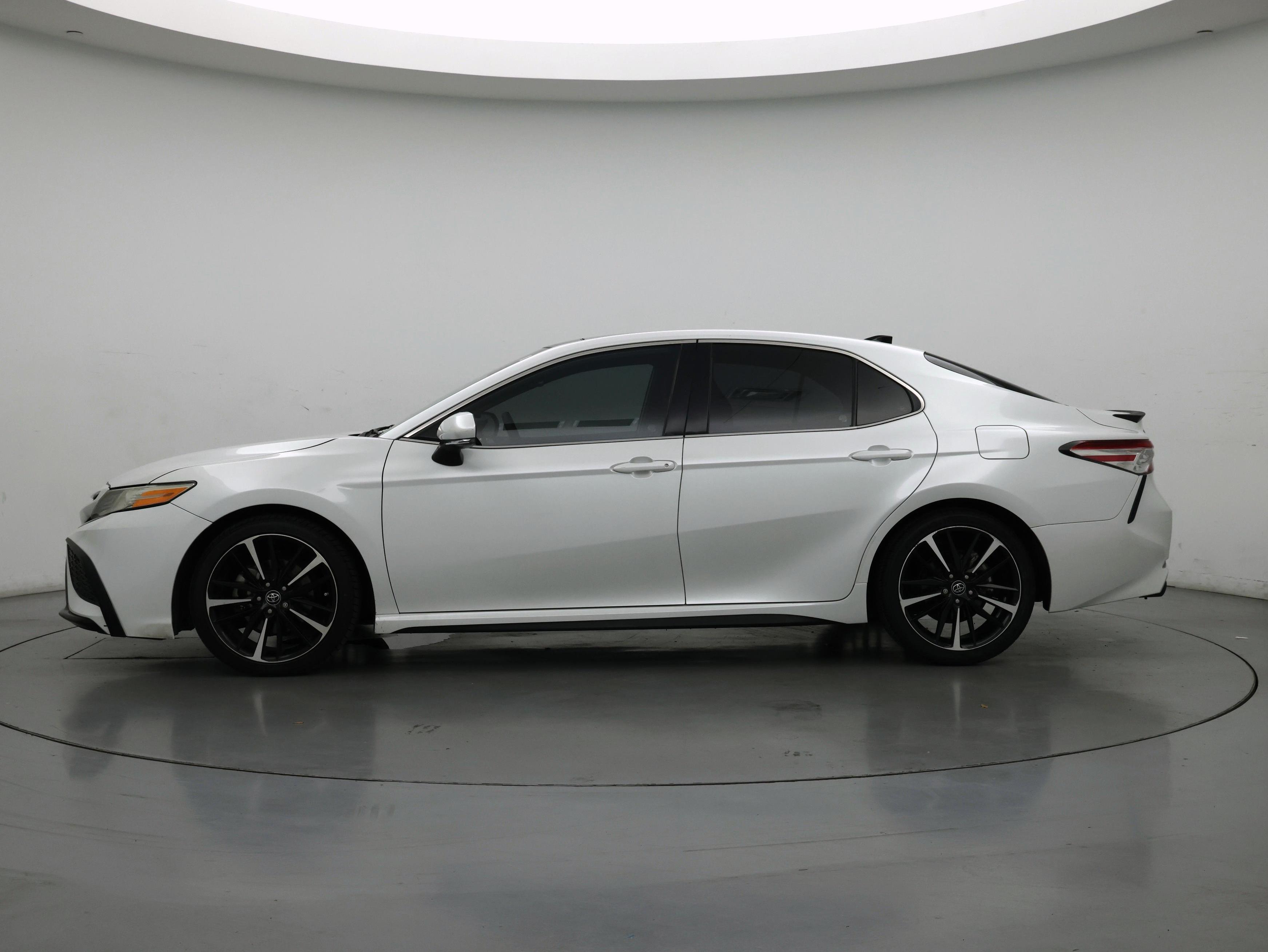 Thumbnail: 2020 Toyota Camry - 3