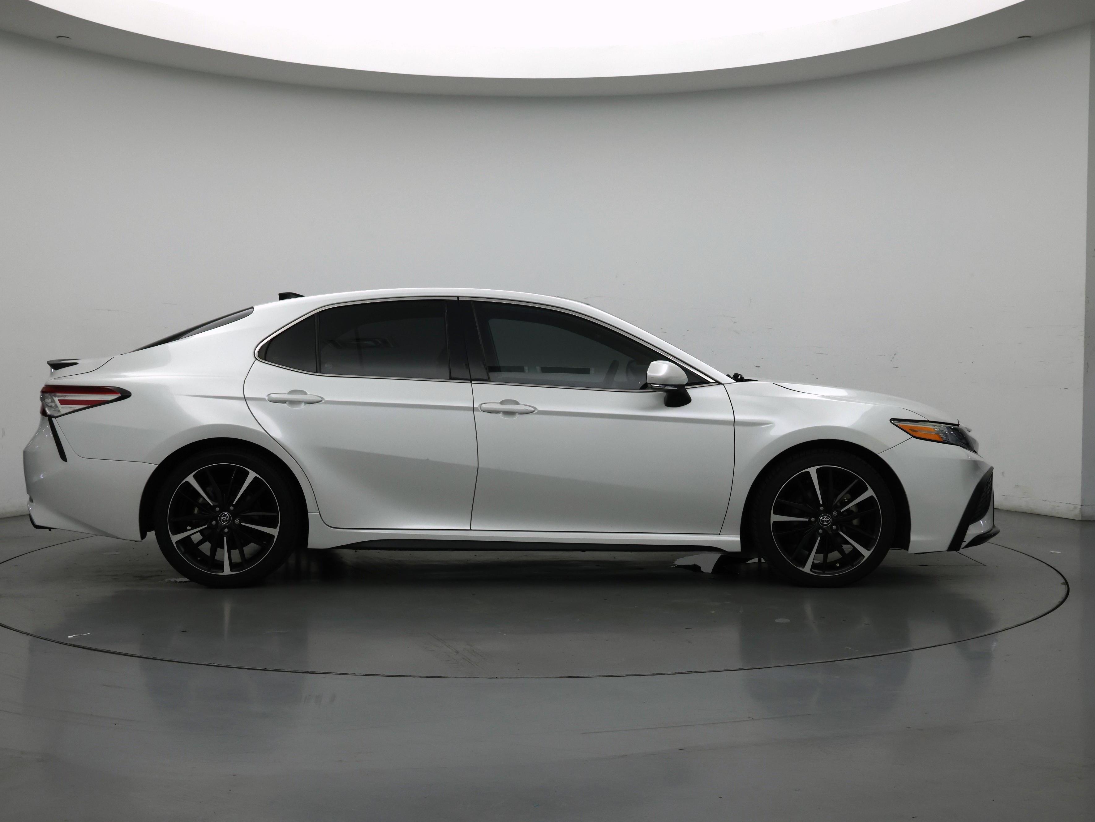 Thumbnail: 2020 Toyota Camry - 7