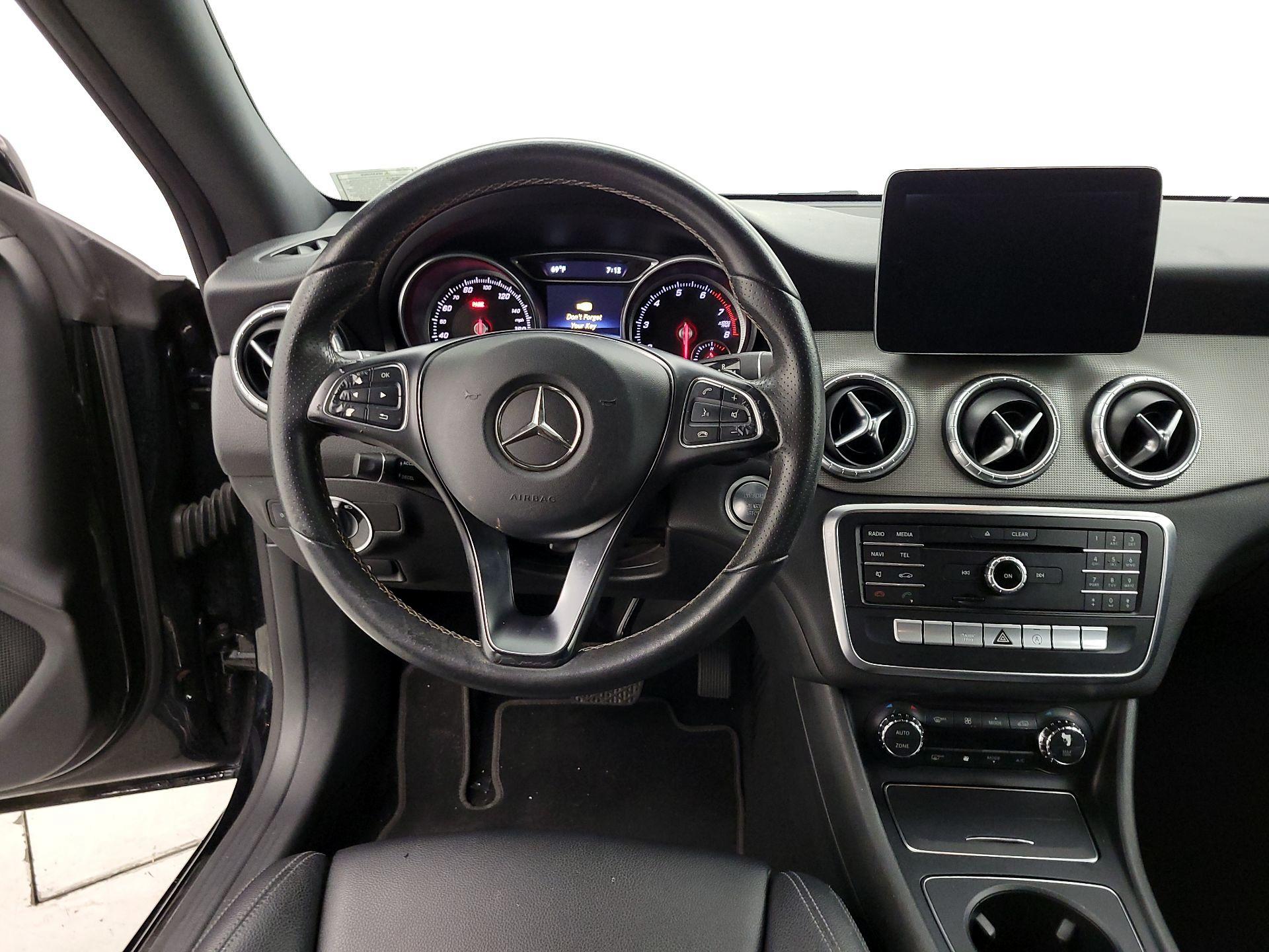 Thumbnail: 2017 Mercedes-Benz CLA - 10