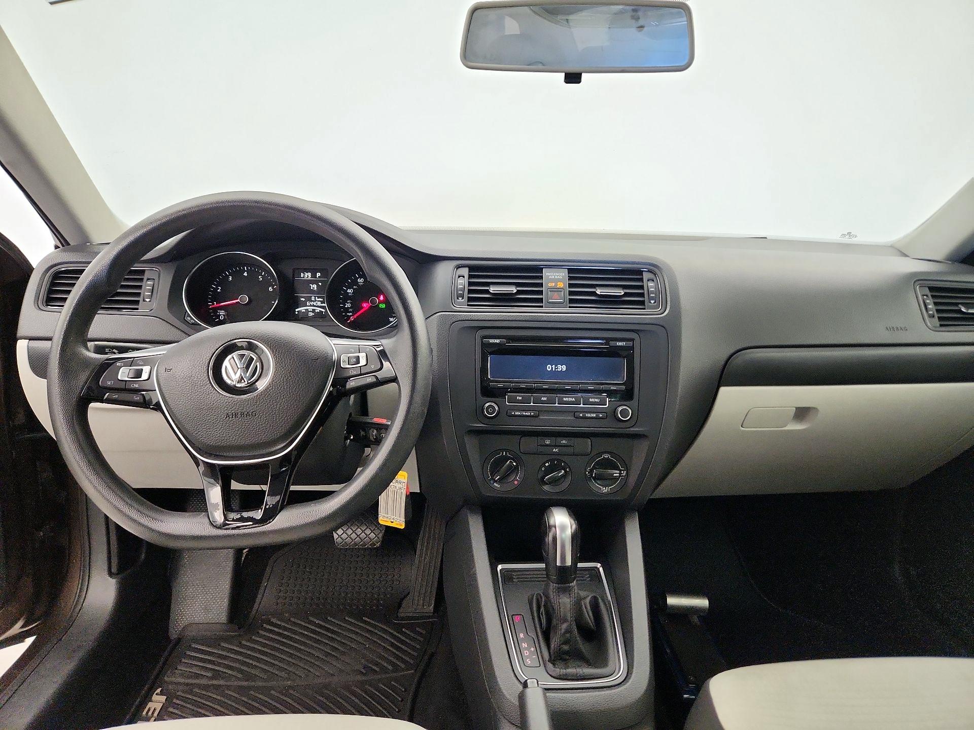 Thumbnail: 2015 Volkswagen Jetta - 9