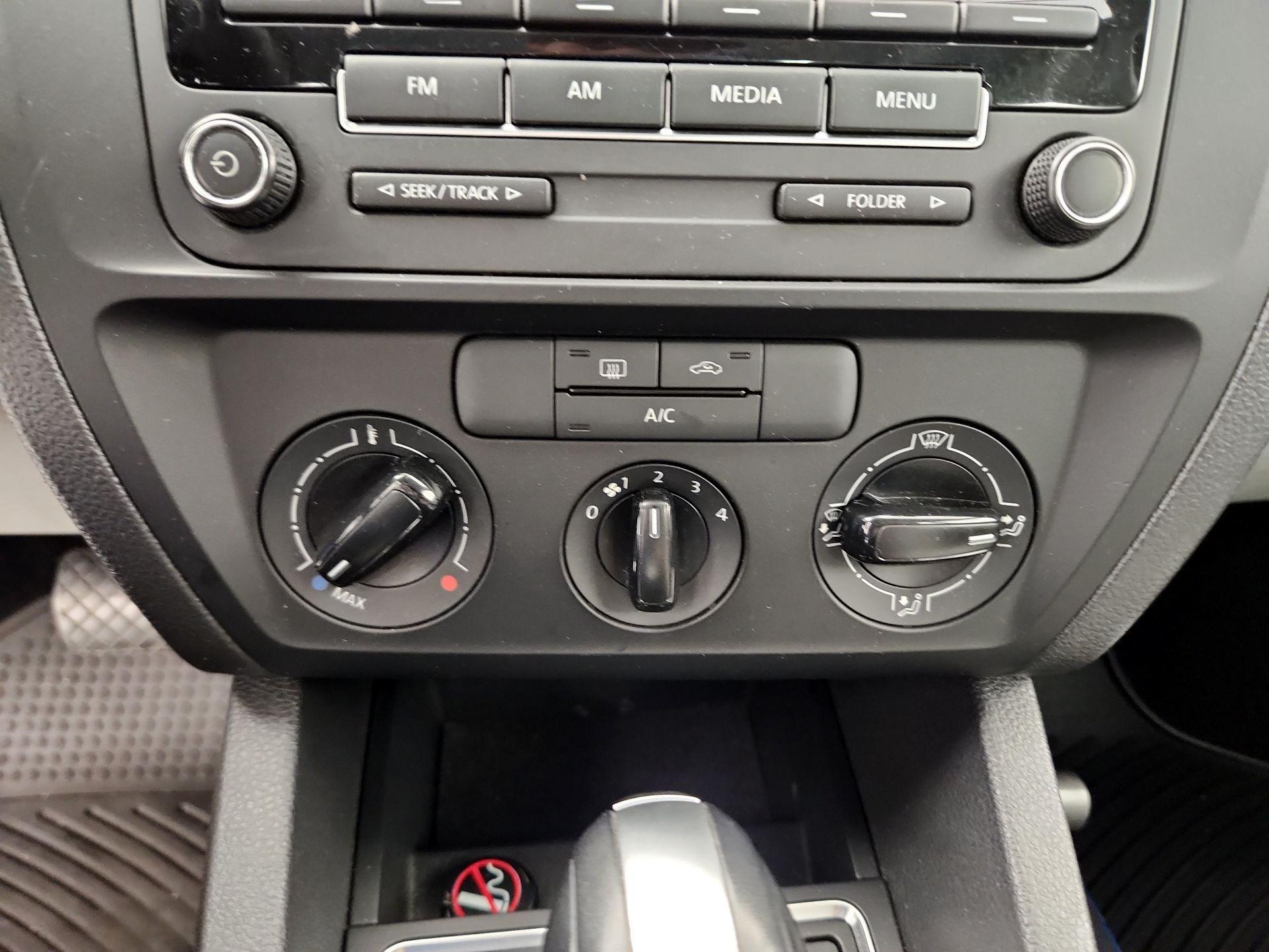 Thumbnail: 2015 Volkswagen Jetta - 14