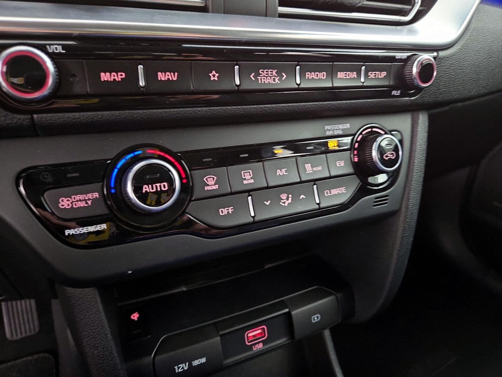 Thumbnail: 2021 Kia Niro - 17