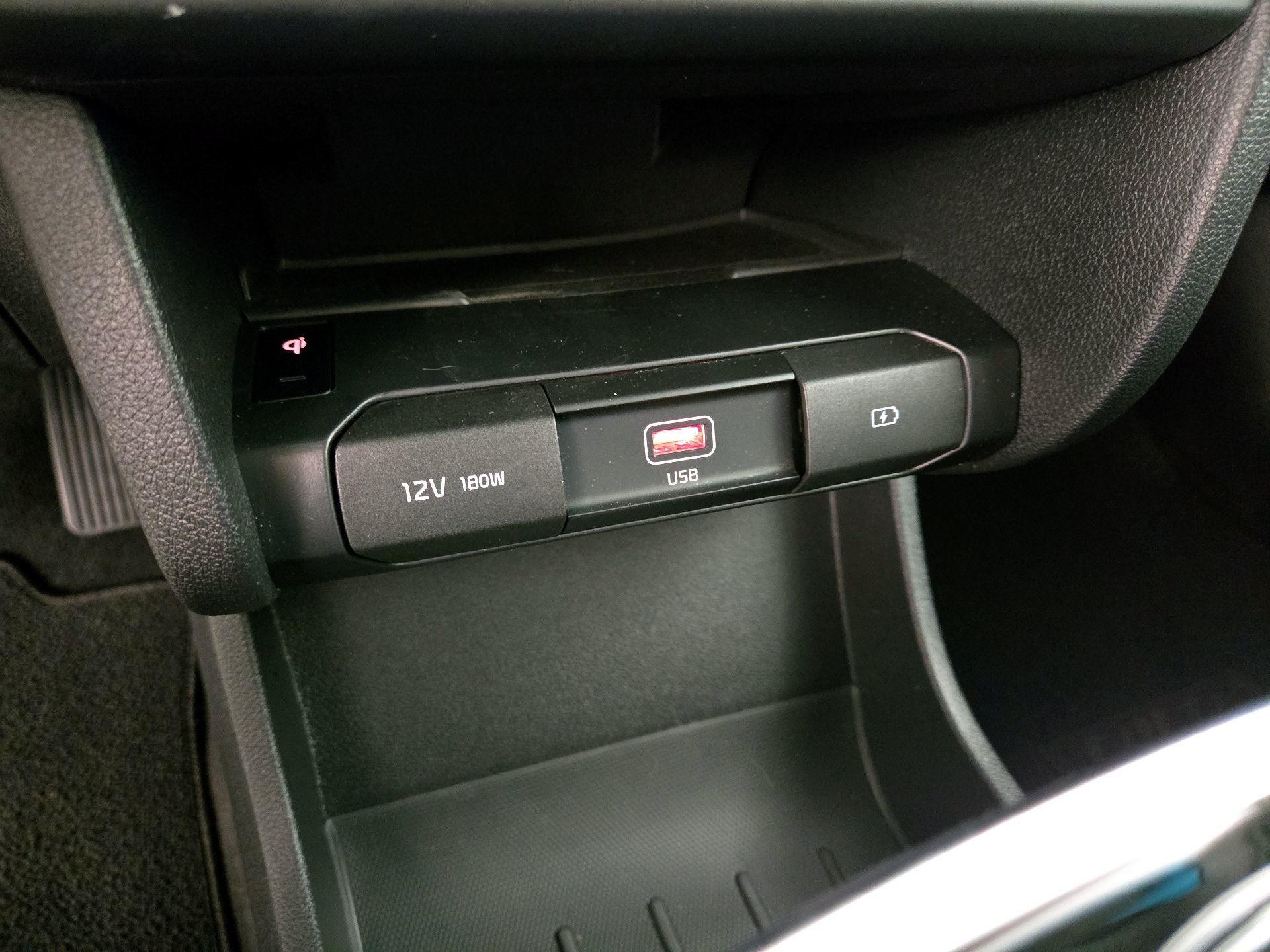 Thumbnail: 2021 Kia Niro - 19