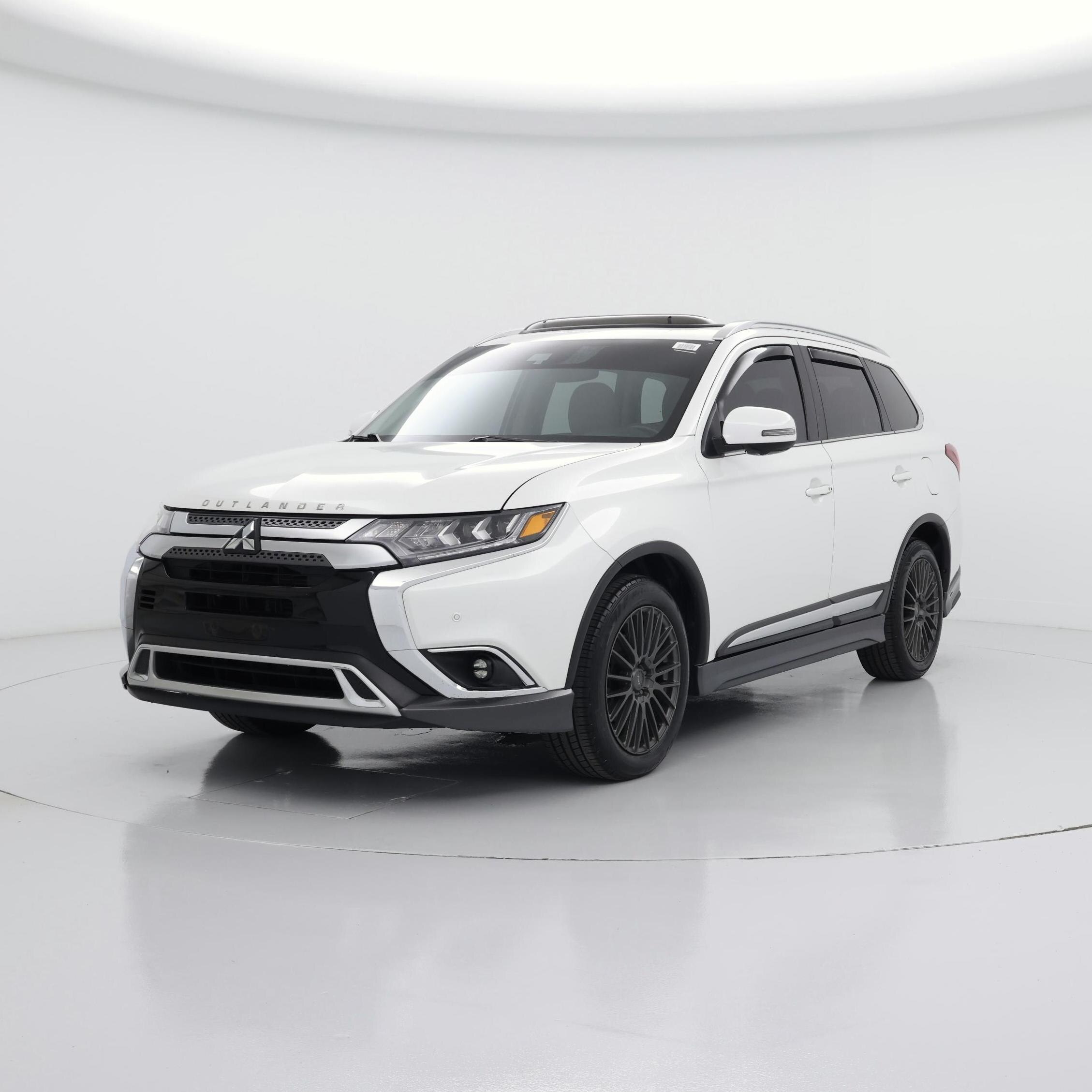 Thumbnail: 2020 Mitsubishi Outlander - 4