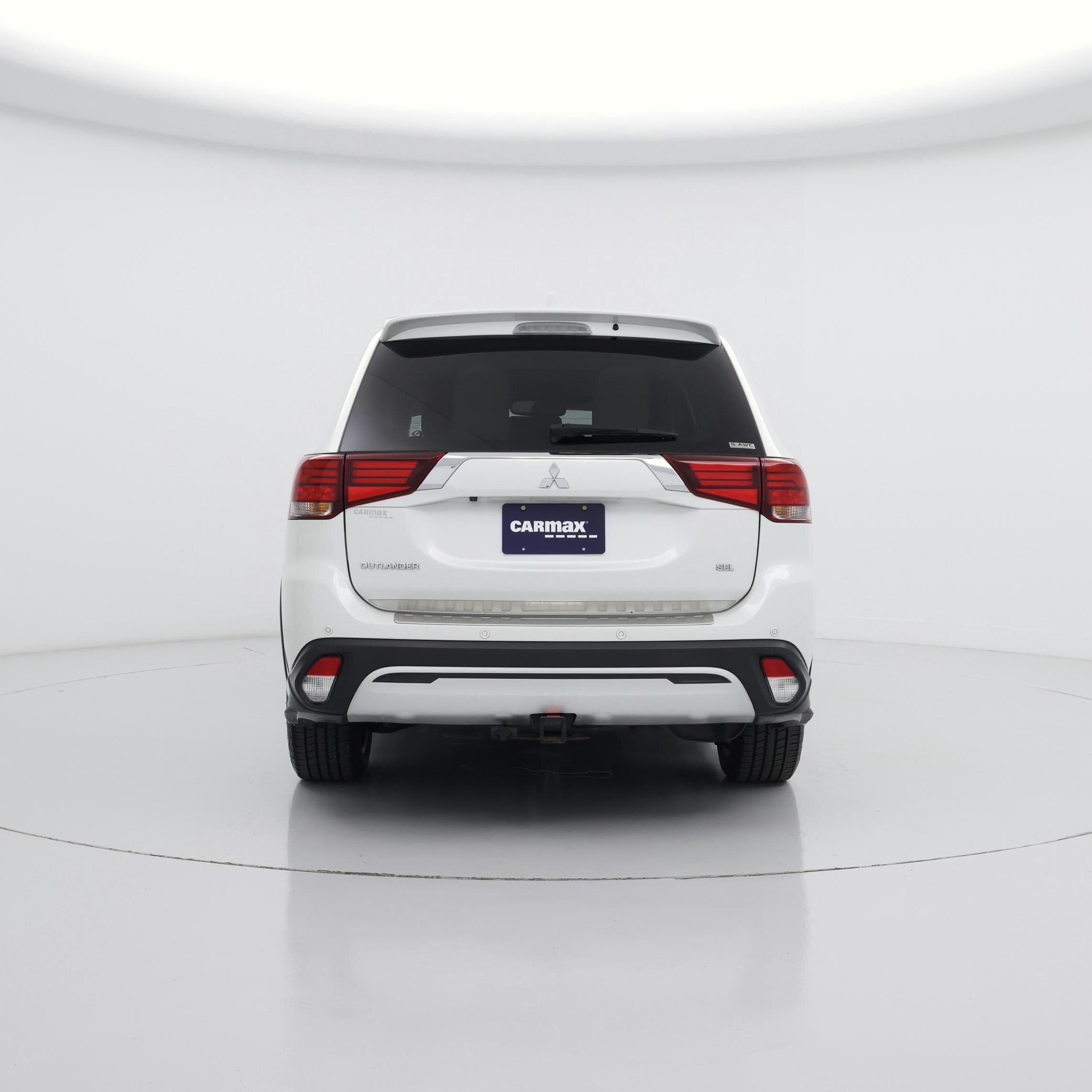Thumbnail: 2020 Mitsubishi Outlander - 6