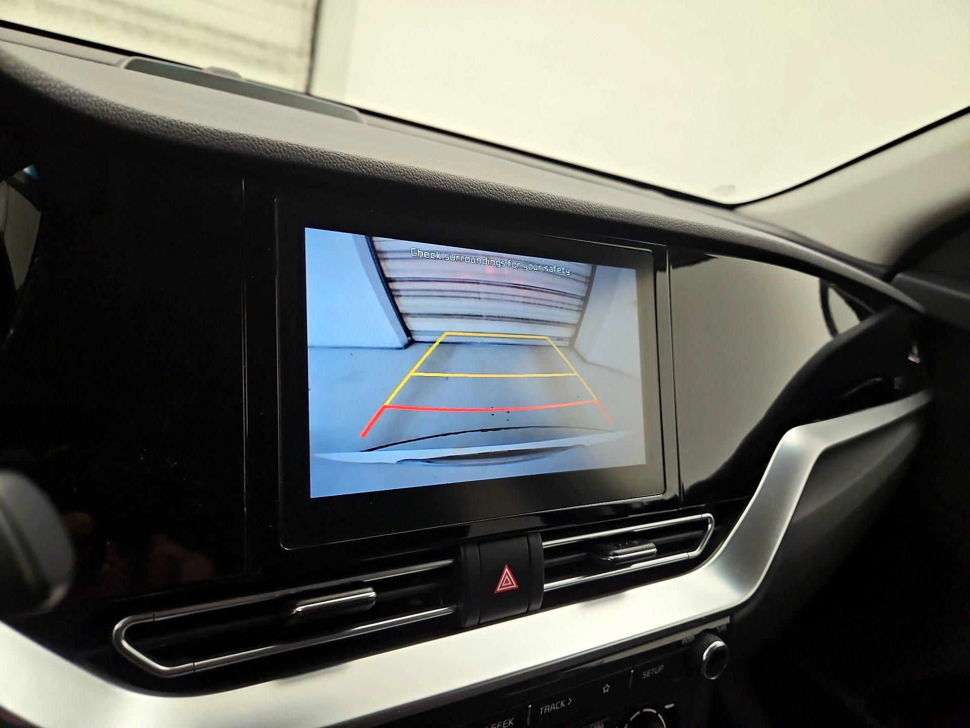 Thumbnail: 2020 Kia Niro - 14