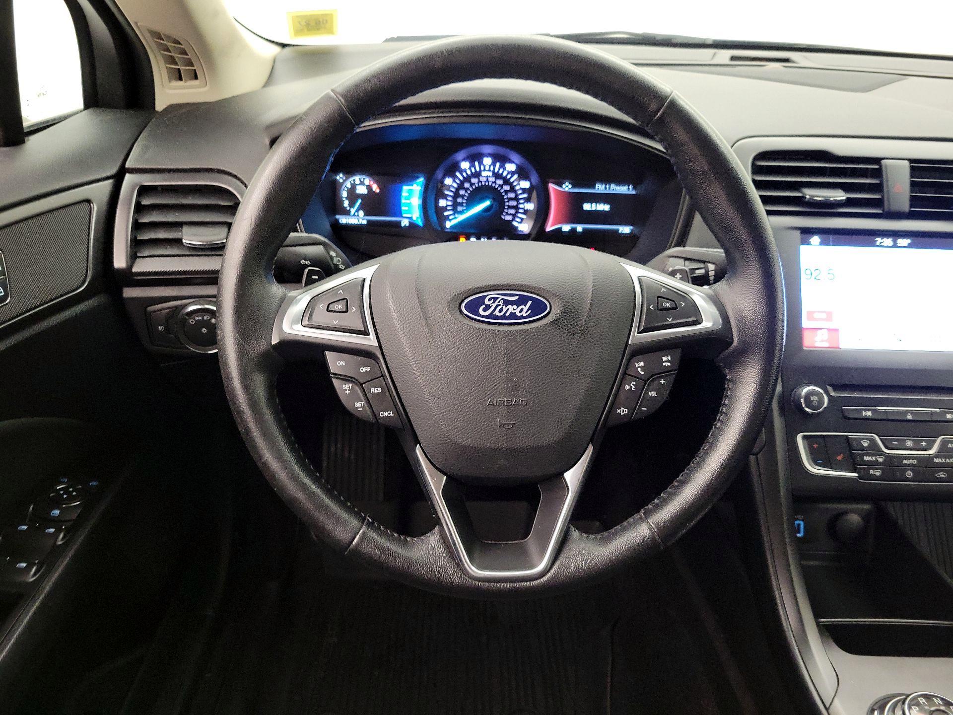 Thumbnail: 2018 Ford Fusion - 10