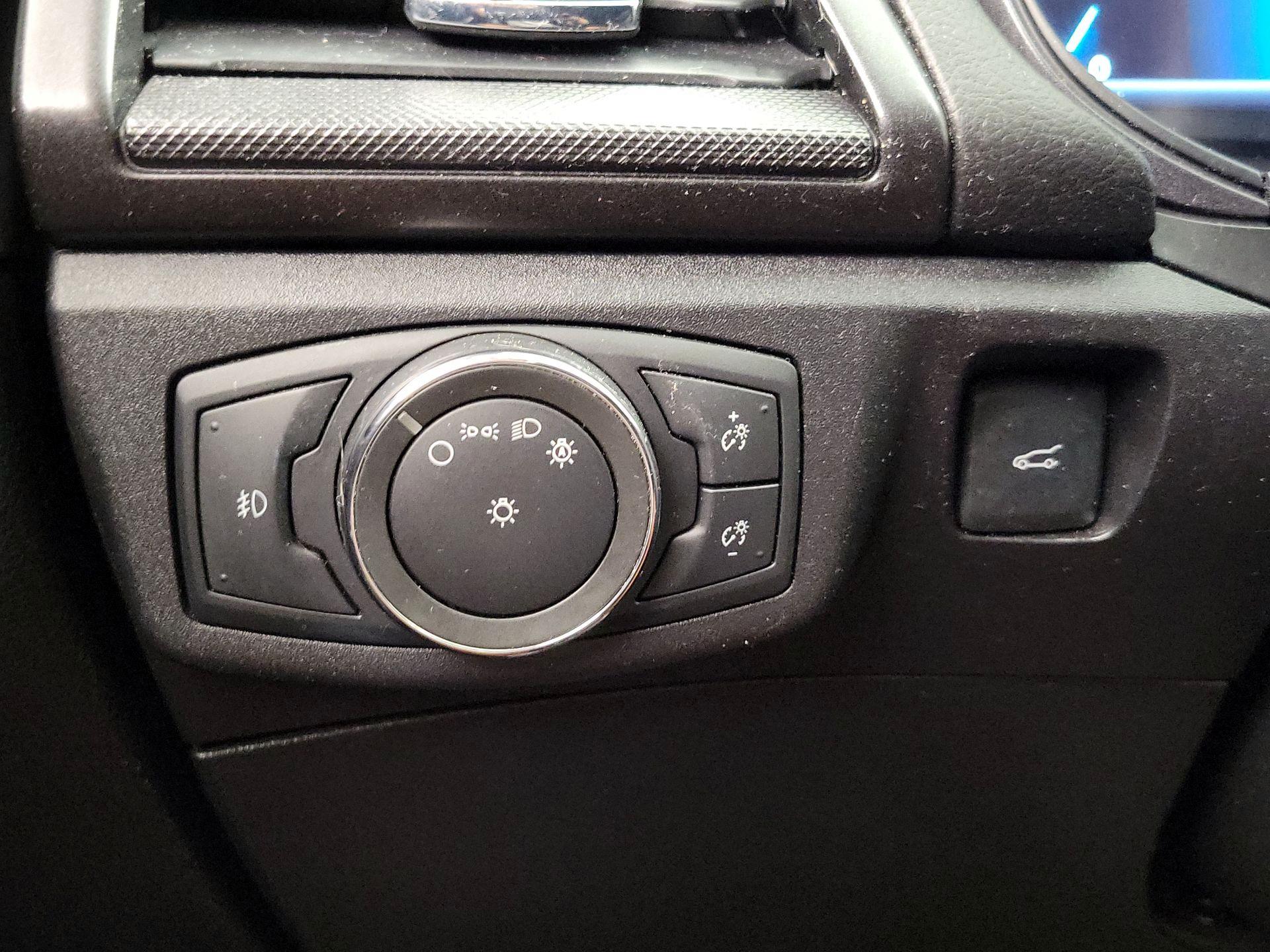 Thumbnail: 2018 Ford Fusion - 13