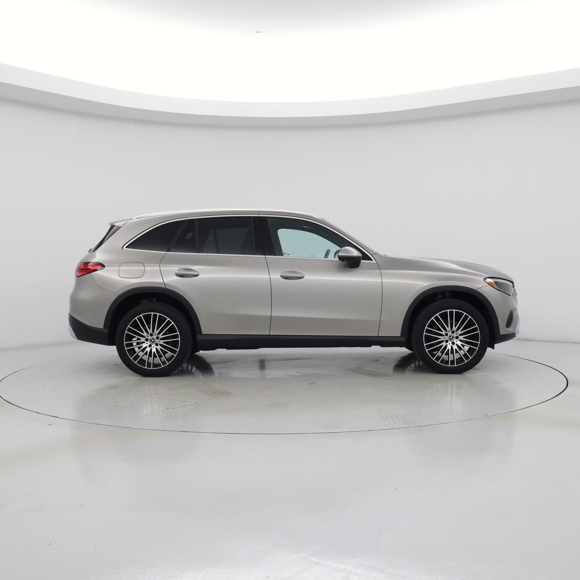 Thumbnail: 2023 Mercedes-Benz GLC - 7