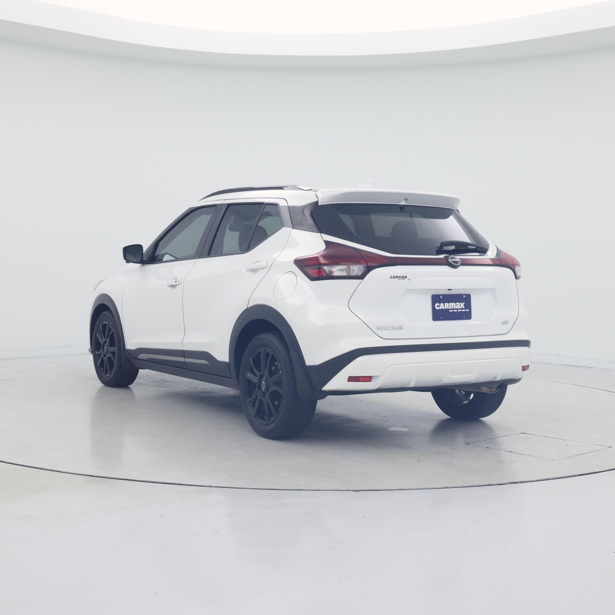 Thumbnail: 2024 Nissan Kicks - 2