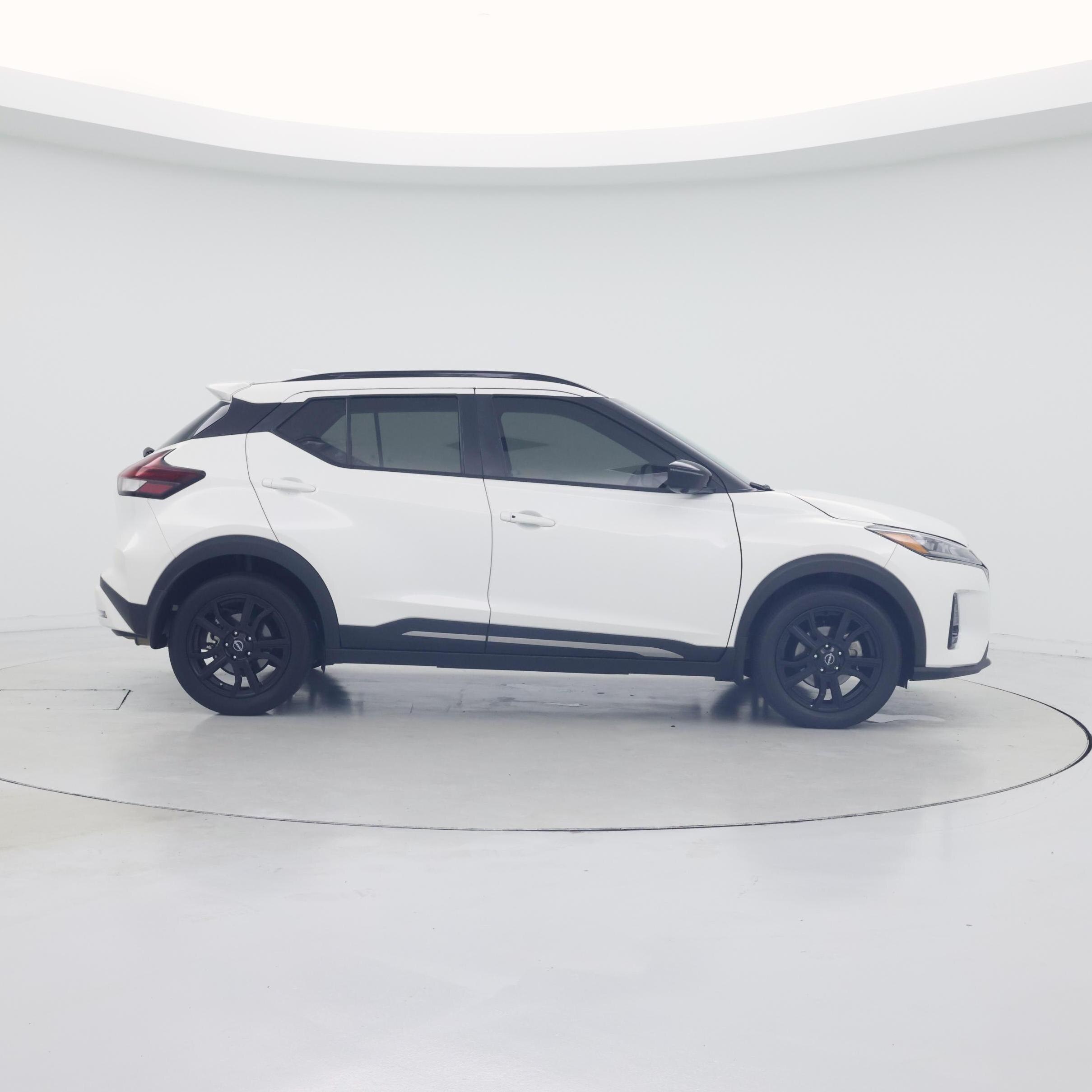 Thumbnail: 2024 Nissan Kicks - 7