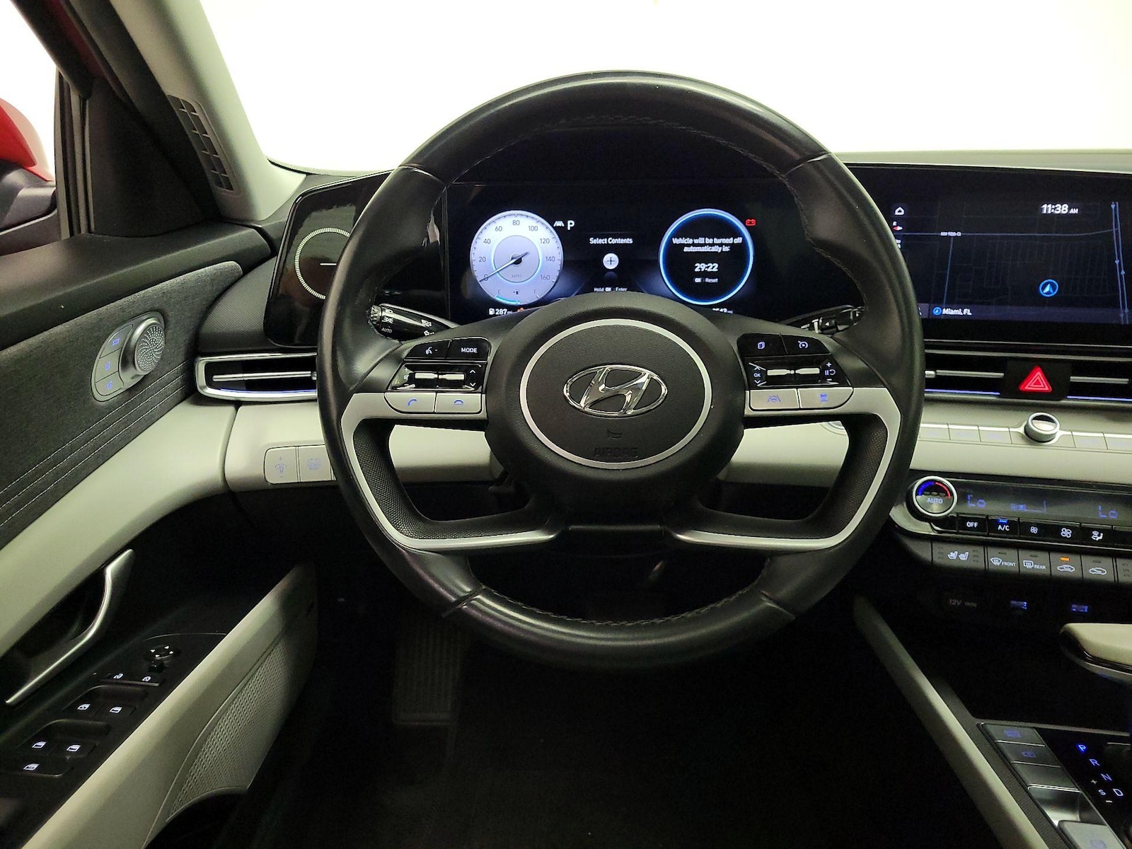 2023 Hyundai Elantra Limited - Photo 11