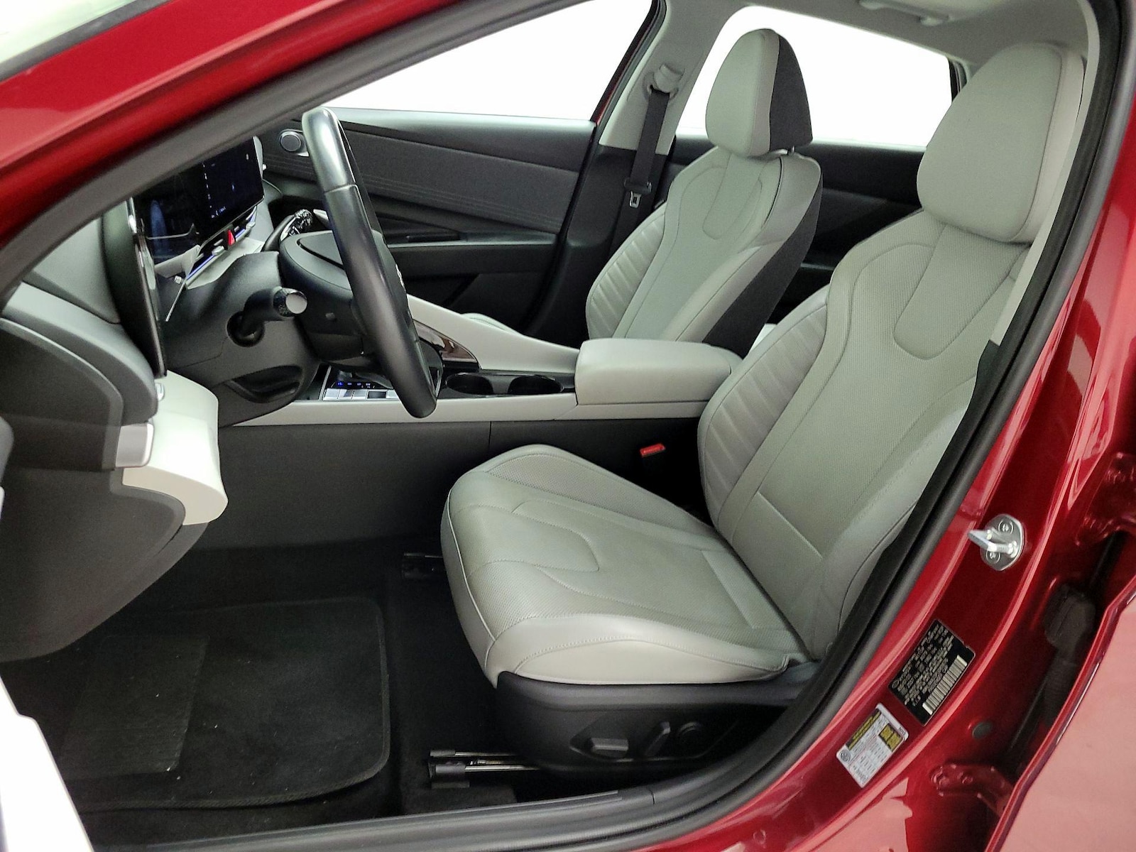 2023 Hyundai Elantra Limited - Photo 12