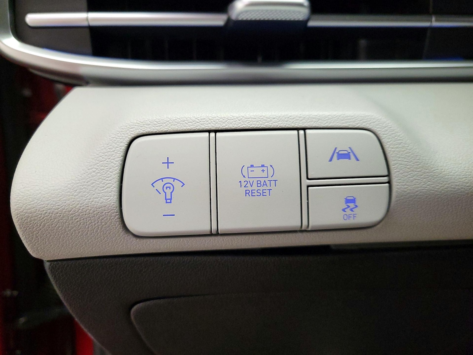 2023 Hyundai Elantra Limited - Photo 14