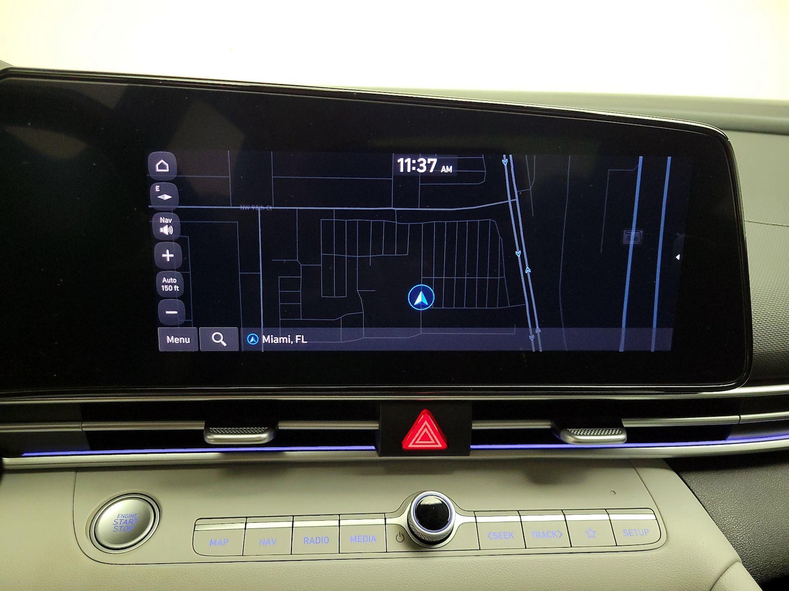 2023 Hyundai Elantra Limited - Photo 15