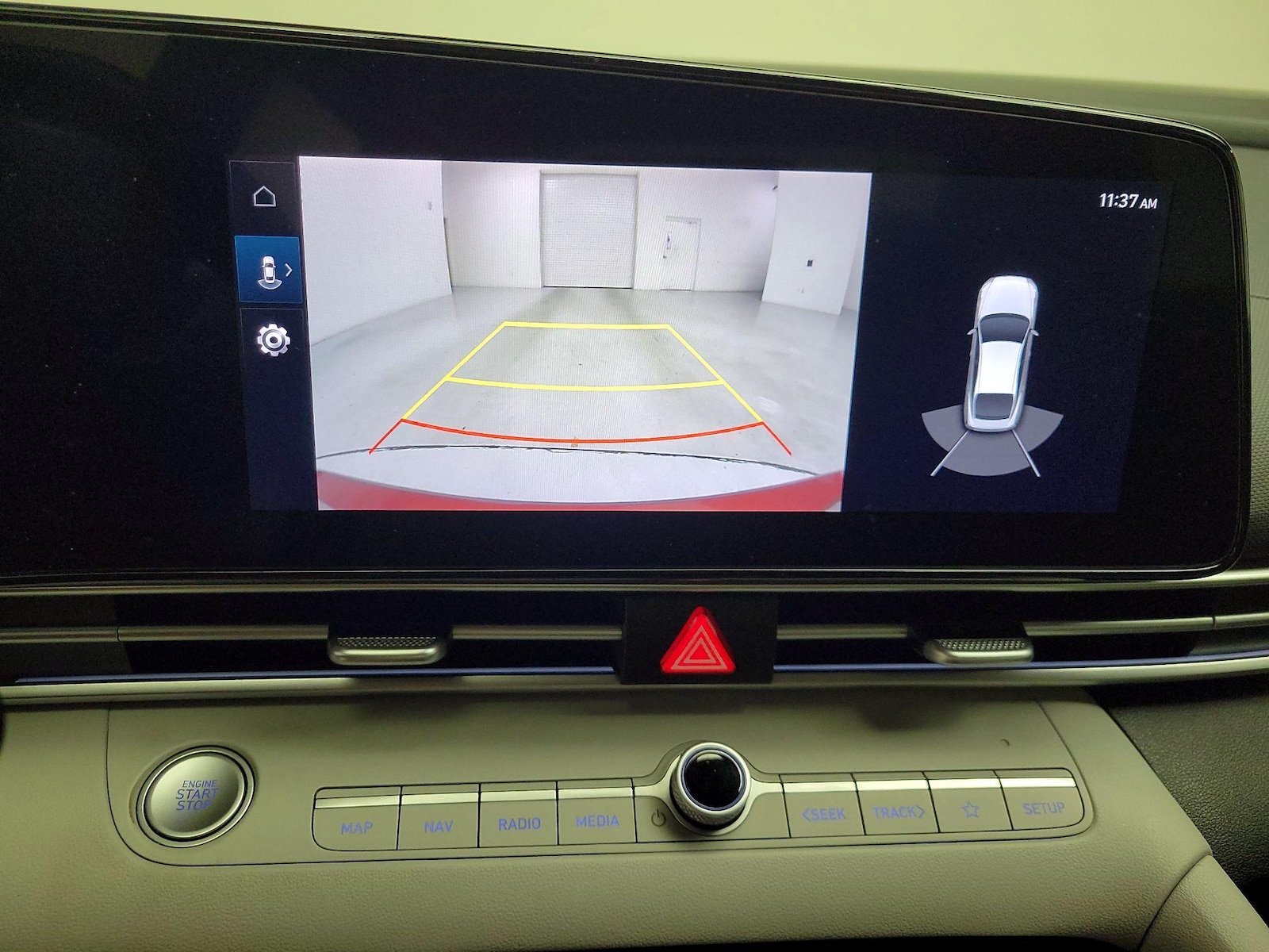 2023 Hyundai Elantra Limited - Photo 16