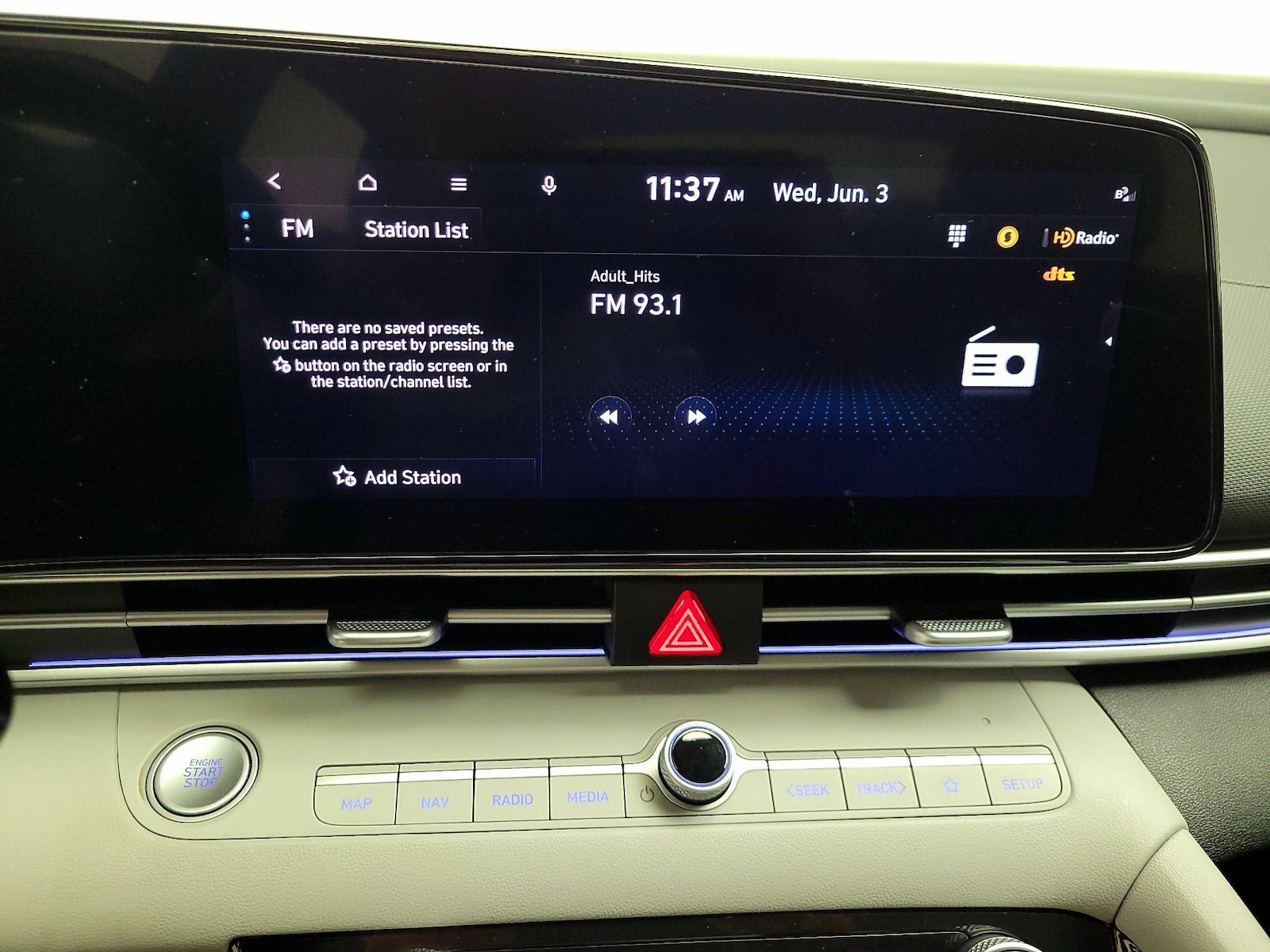 2023 Hyundai Elantra Limited - Photo 17