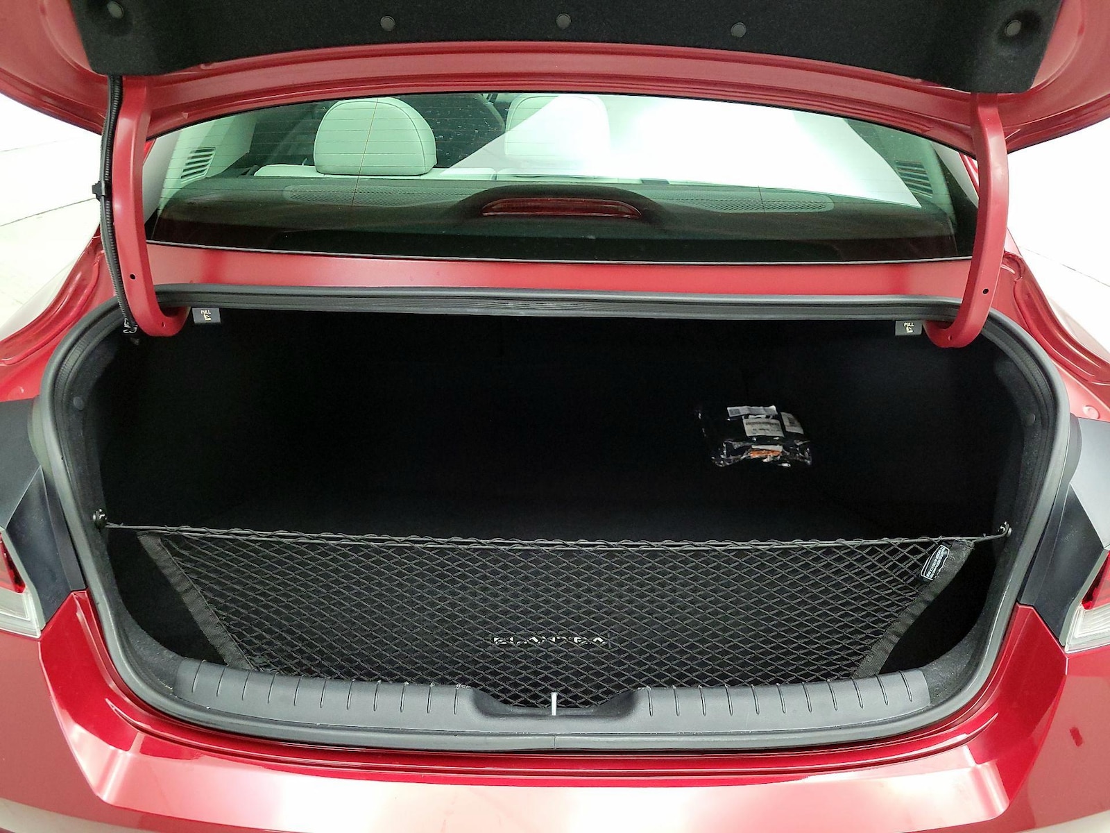 2023 Hyundai Elantra Limited - Photo 23