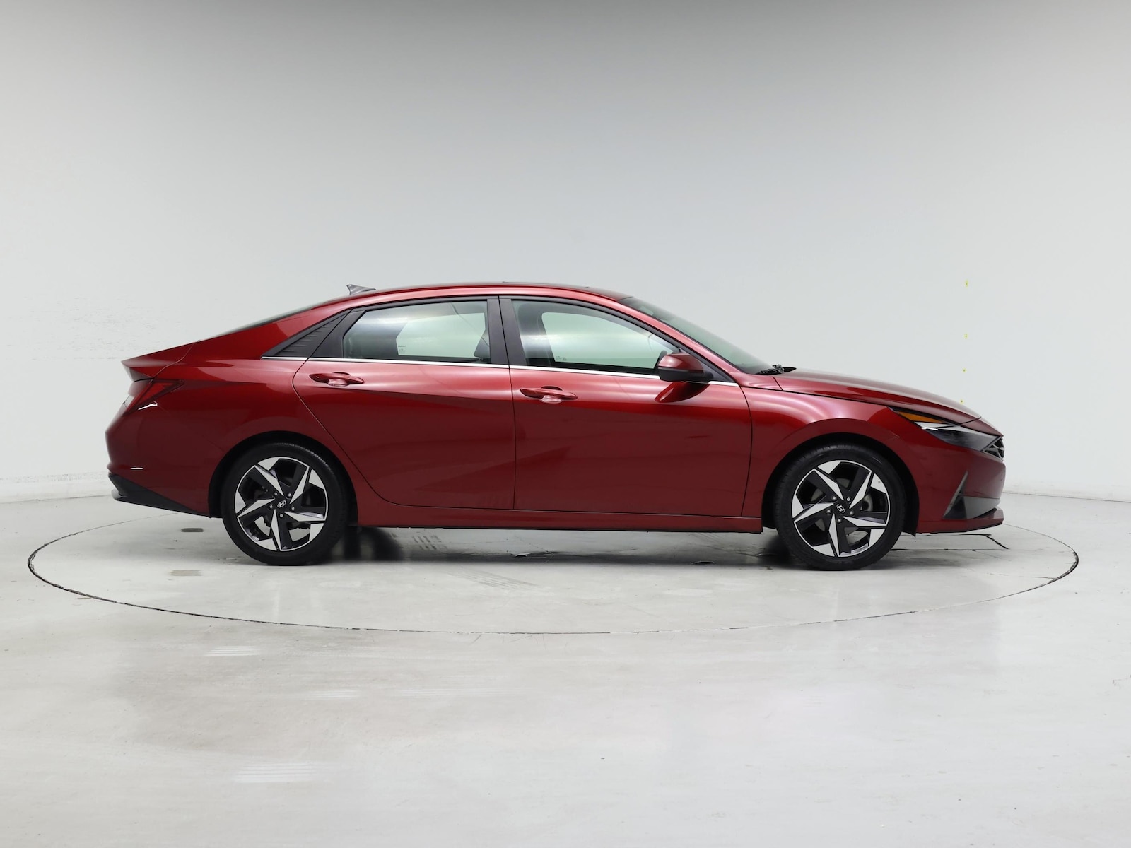 2023 Hyundai Elantra Limited - Photo 8