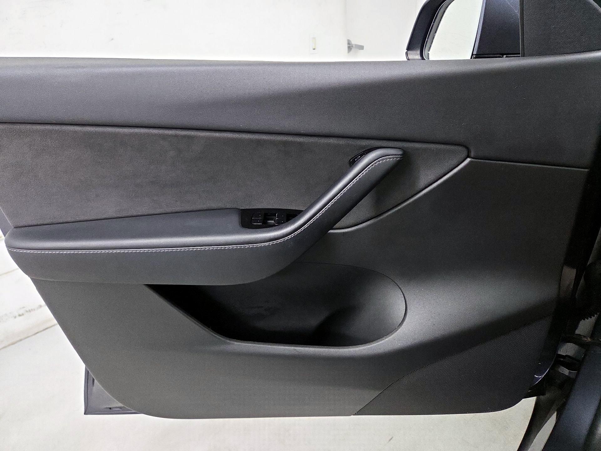 Thumbnail: 2021 Tesla Model Y - 10