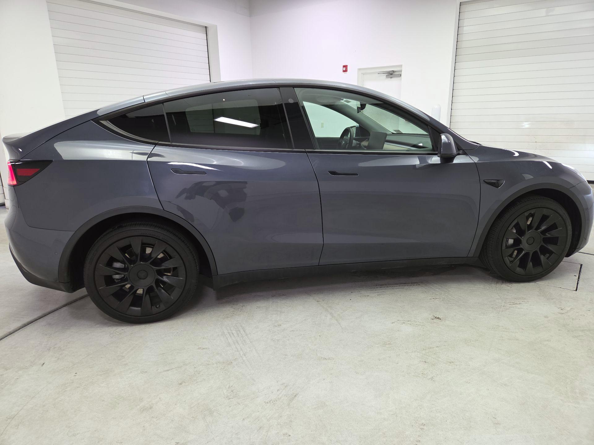 Thumbnail: 2021 Tesla Model Y - 4