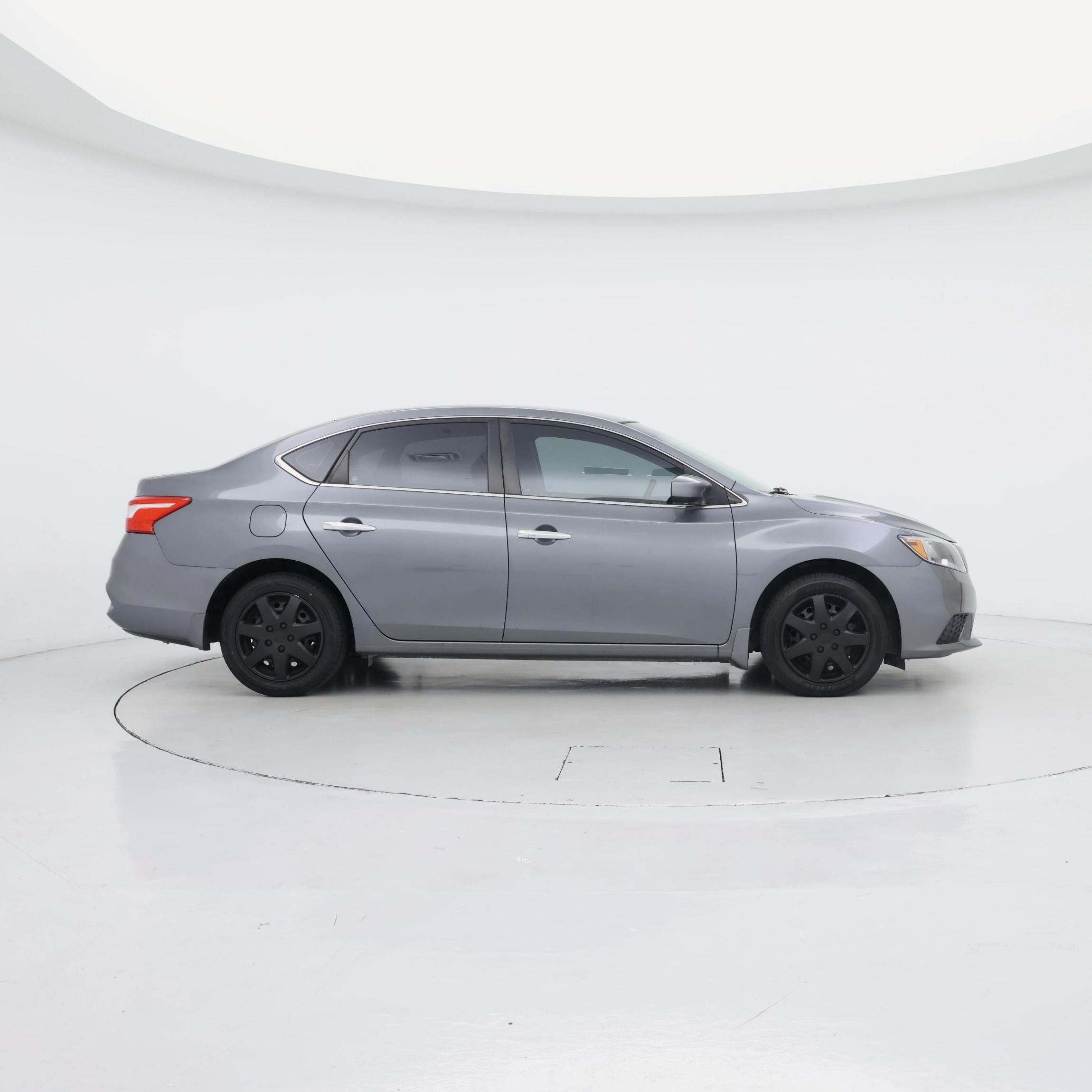 Thumbnail: 2016 Nissan Sentra - 7