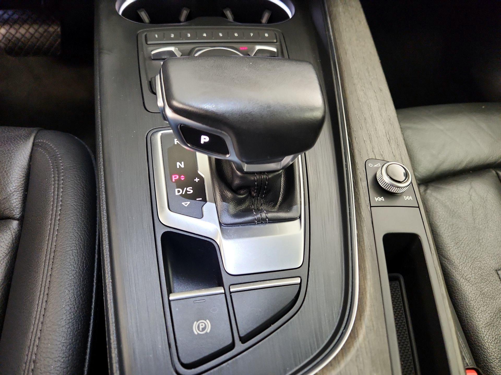 Thumbnail: 2019 Audi A4 - 17