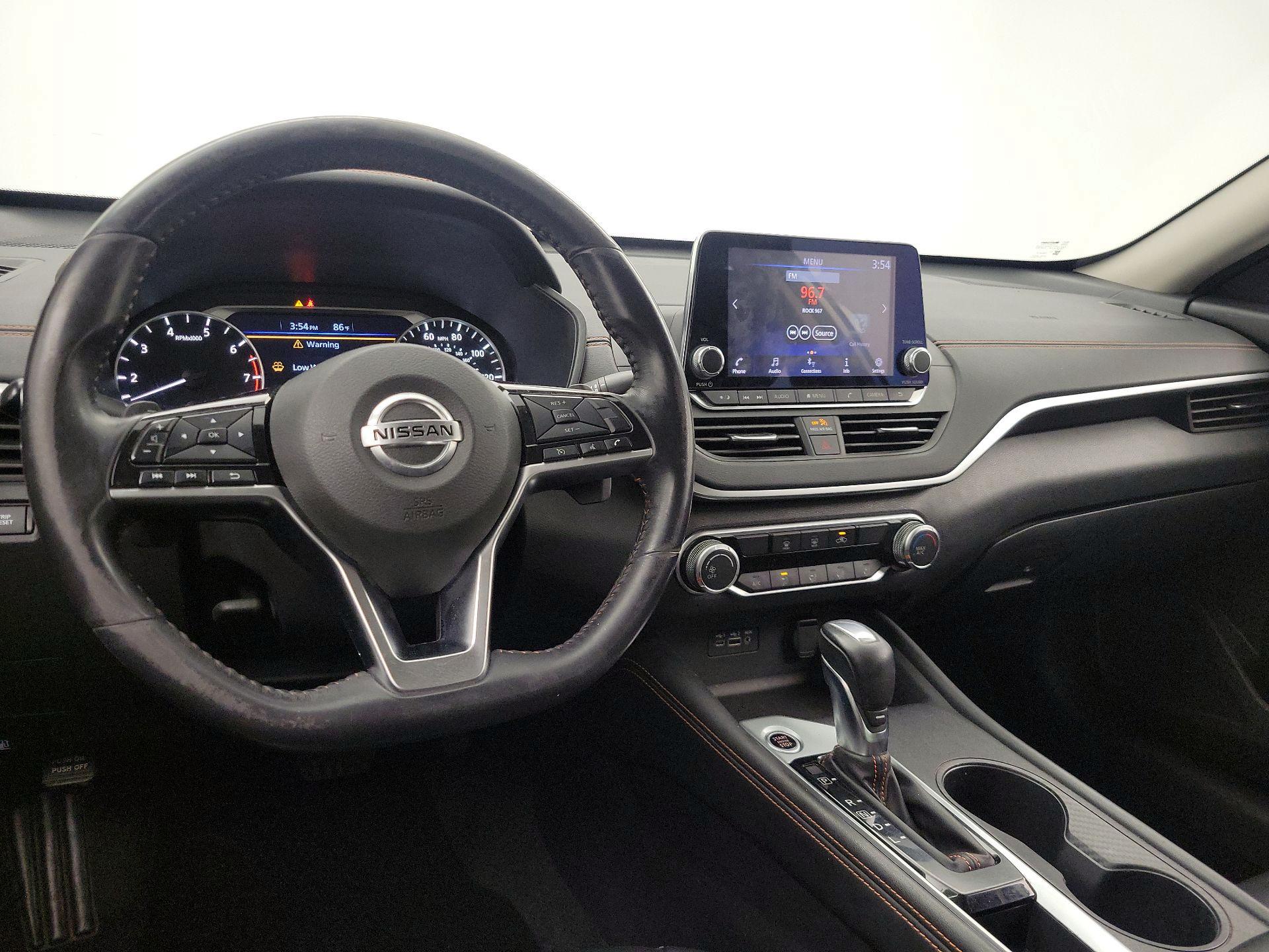Thumbnail: 2019 Nissan Altima - 9