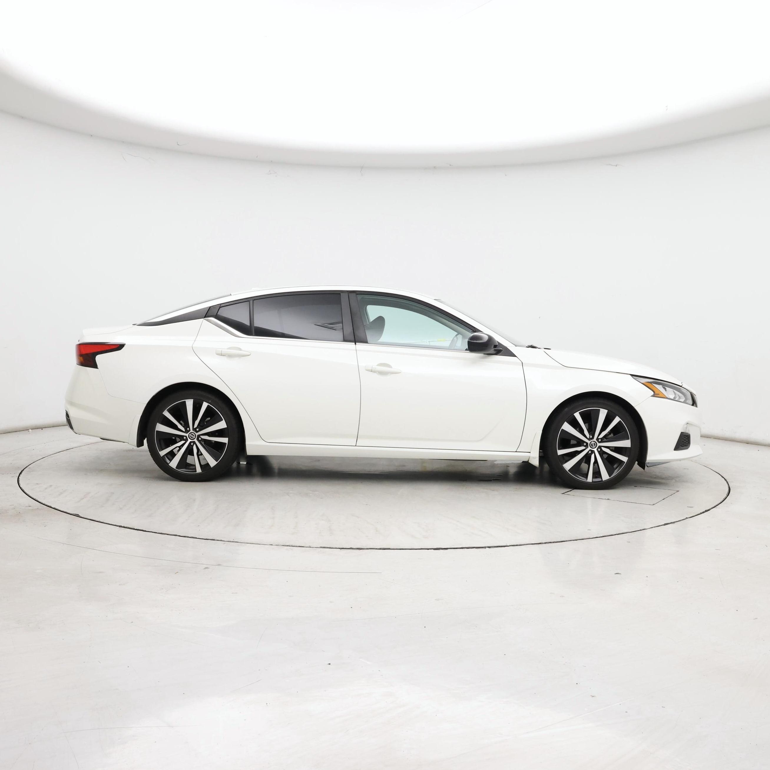 Thumbnail: 2019 Nissan Altima - 7