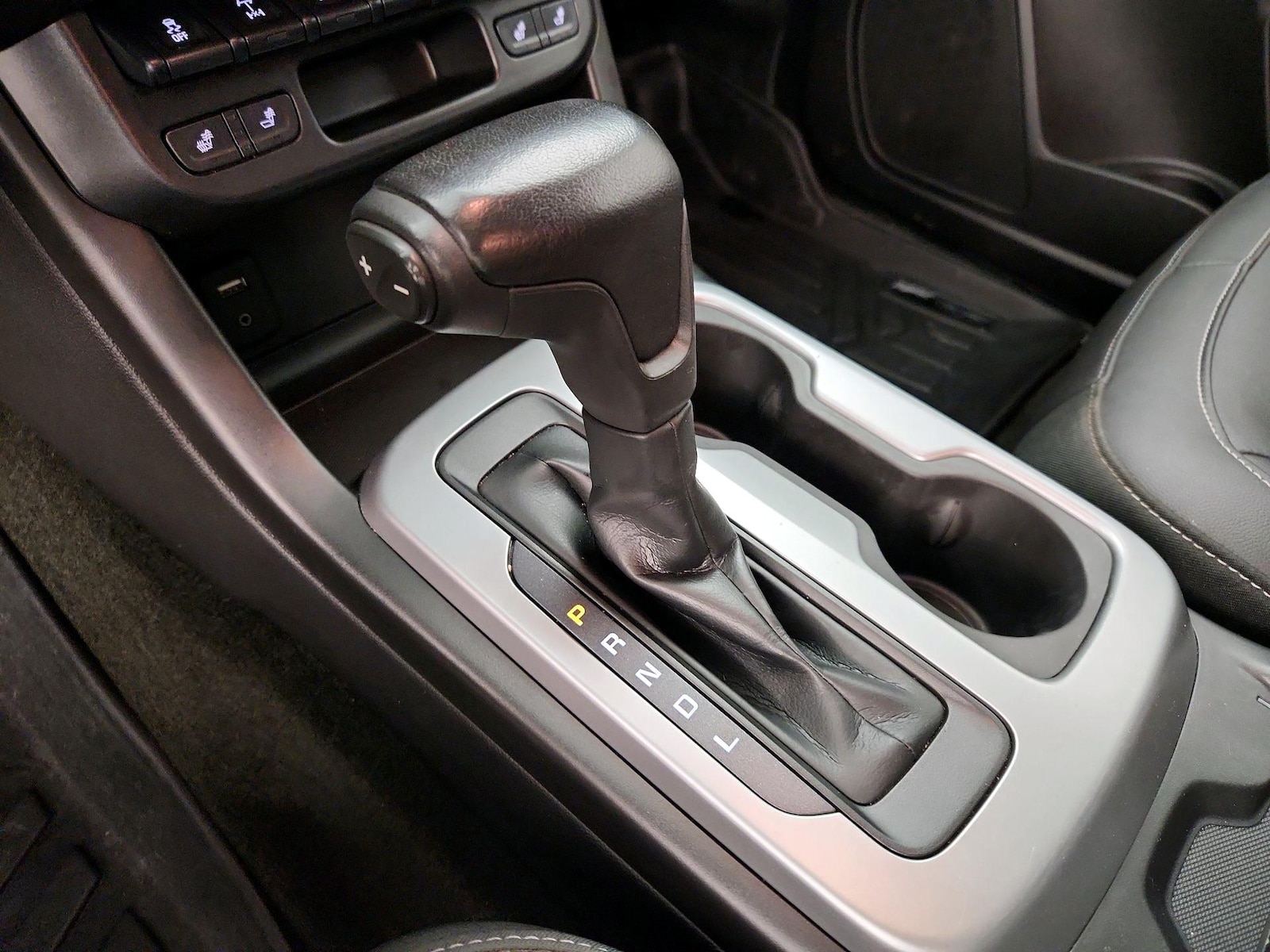 2018 Chevrolet Colorado ZR2 - Photo 18