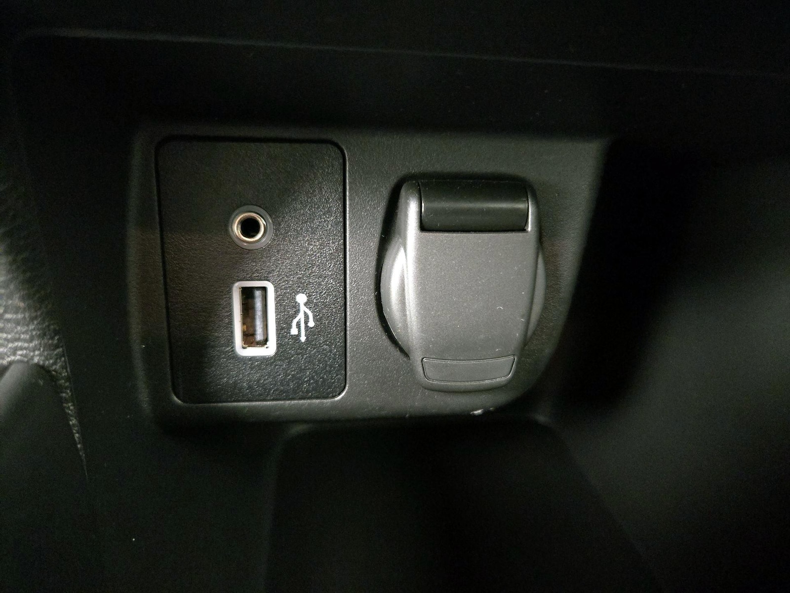 2025 Nissan Versa Sedan S - Photo 19