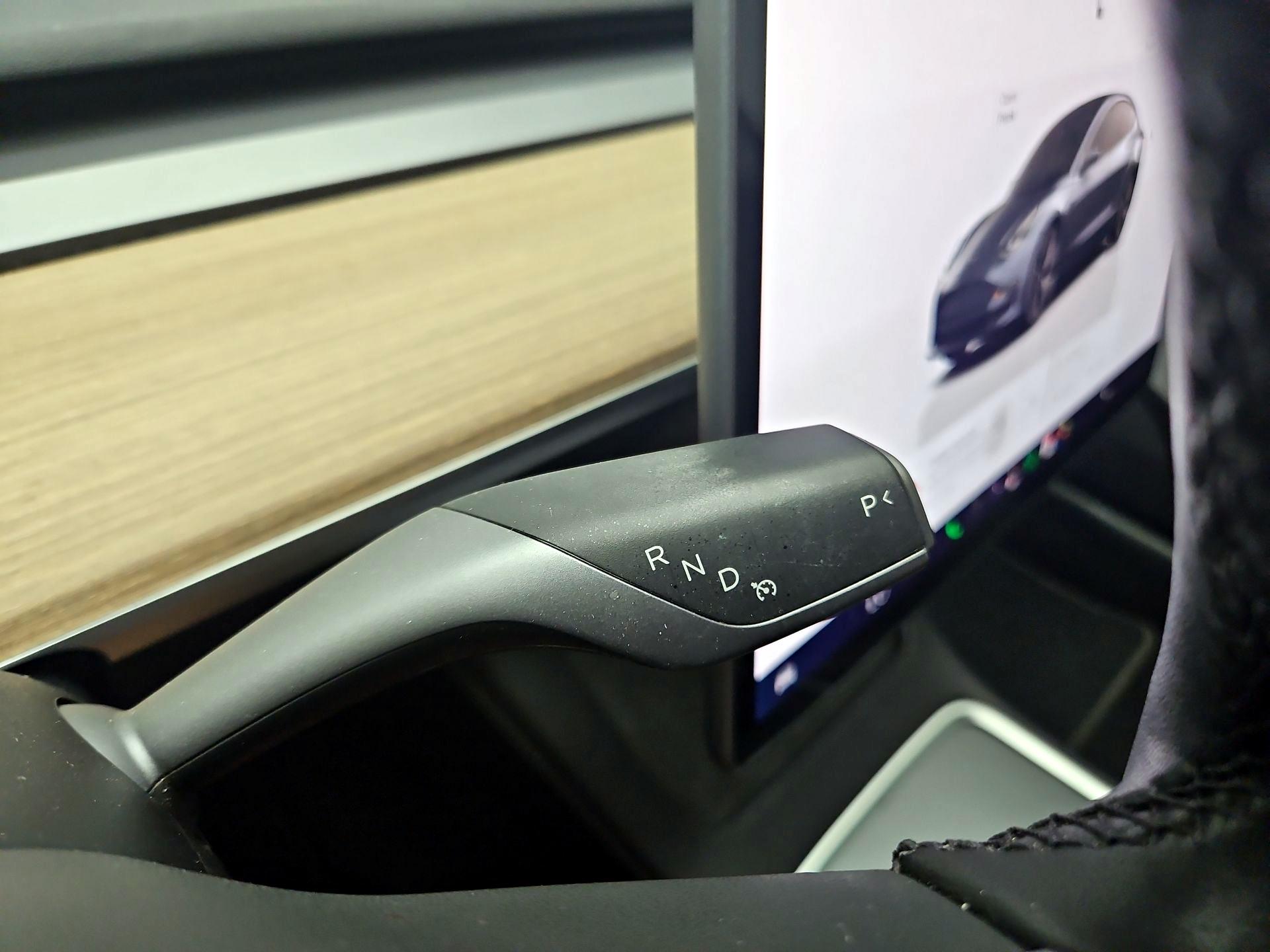 Thumbnail: 2022 Tesla Model 3 - 17
