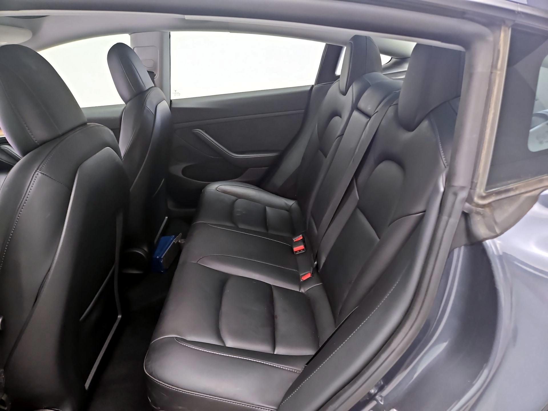 Thumbnail: 2022 Tesla Model 3 - 19