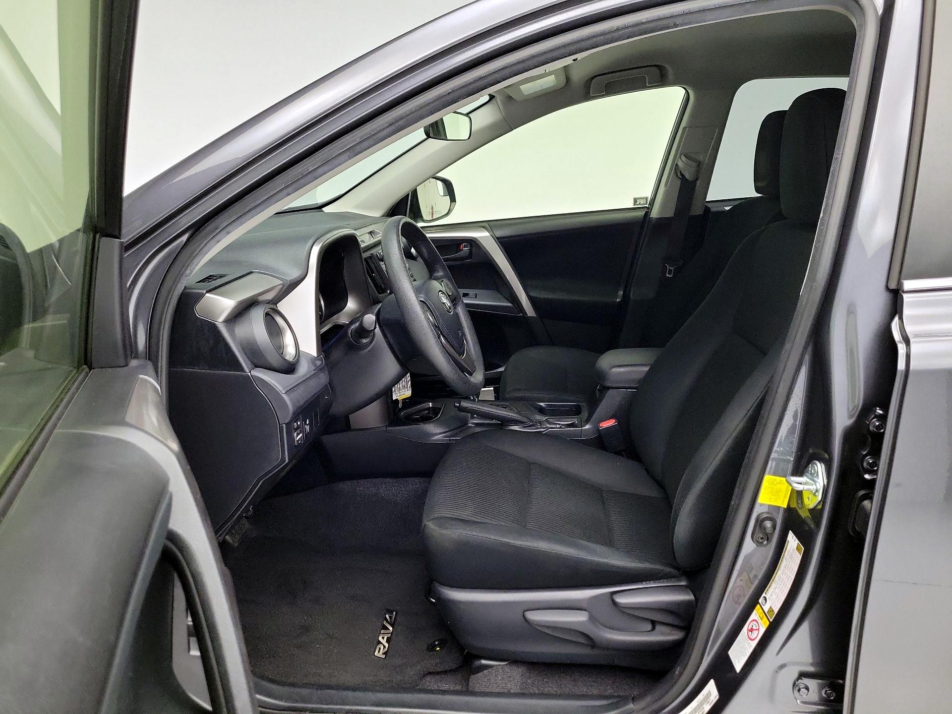 Thumbnail: 2016 Toyota RAV4 - 11