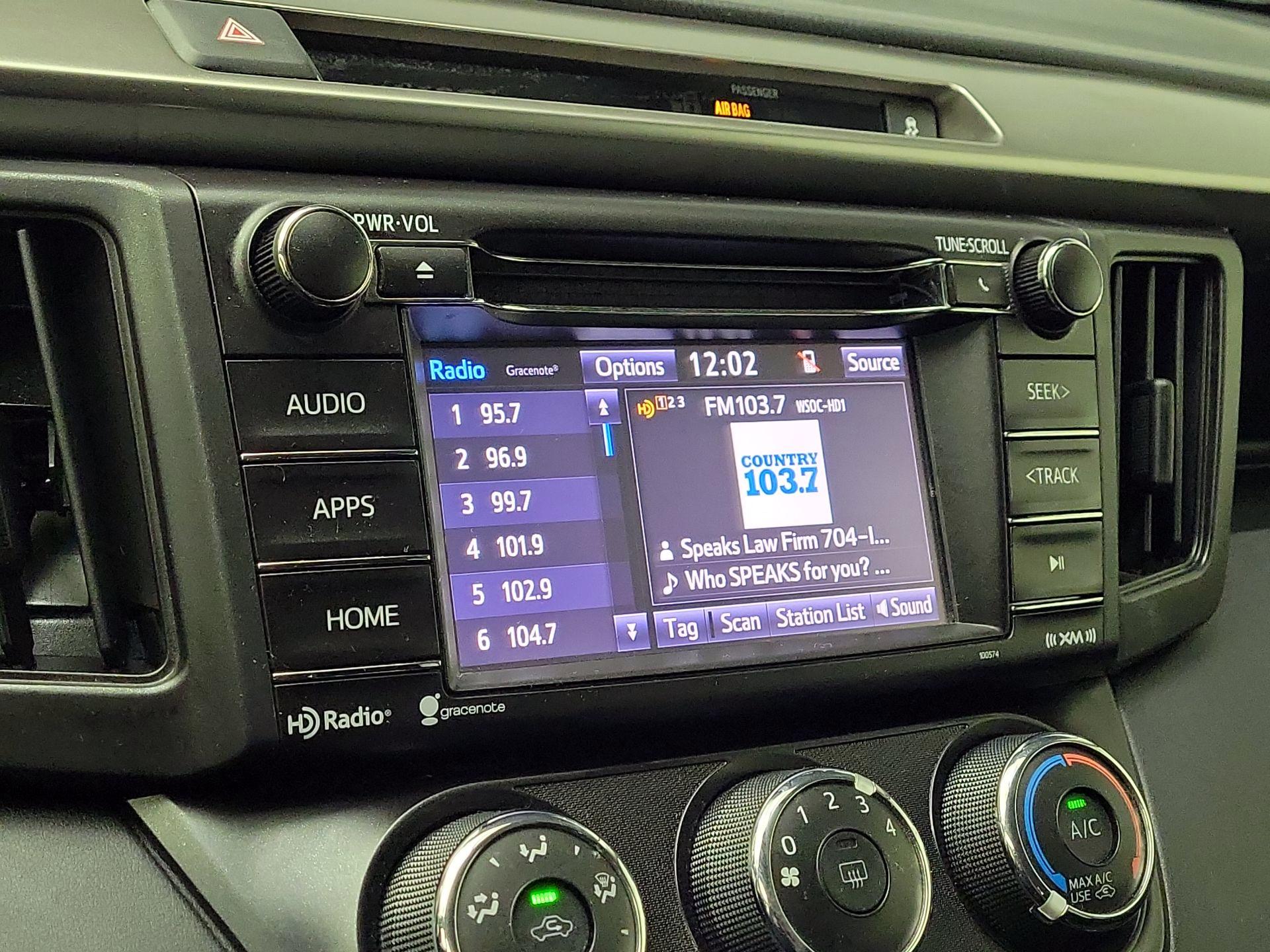 Thumbnail: 2016 Toyota RAV4 - 15