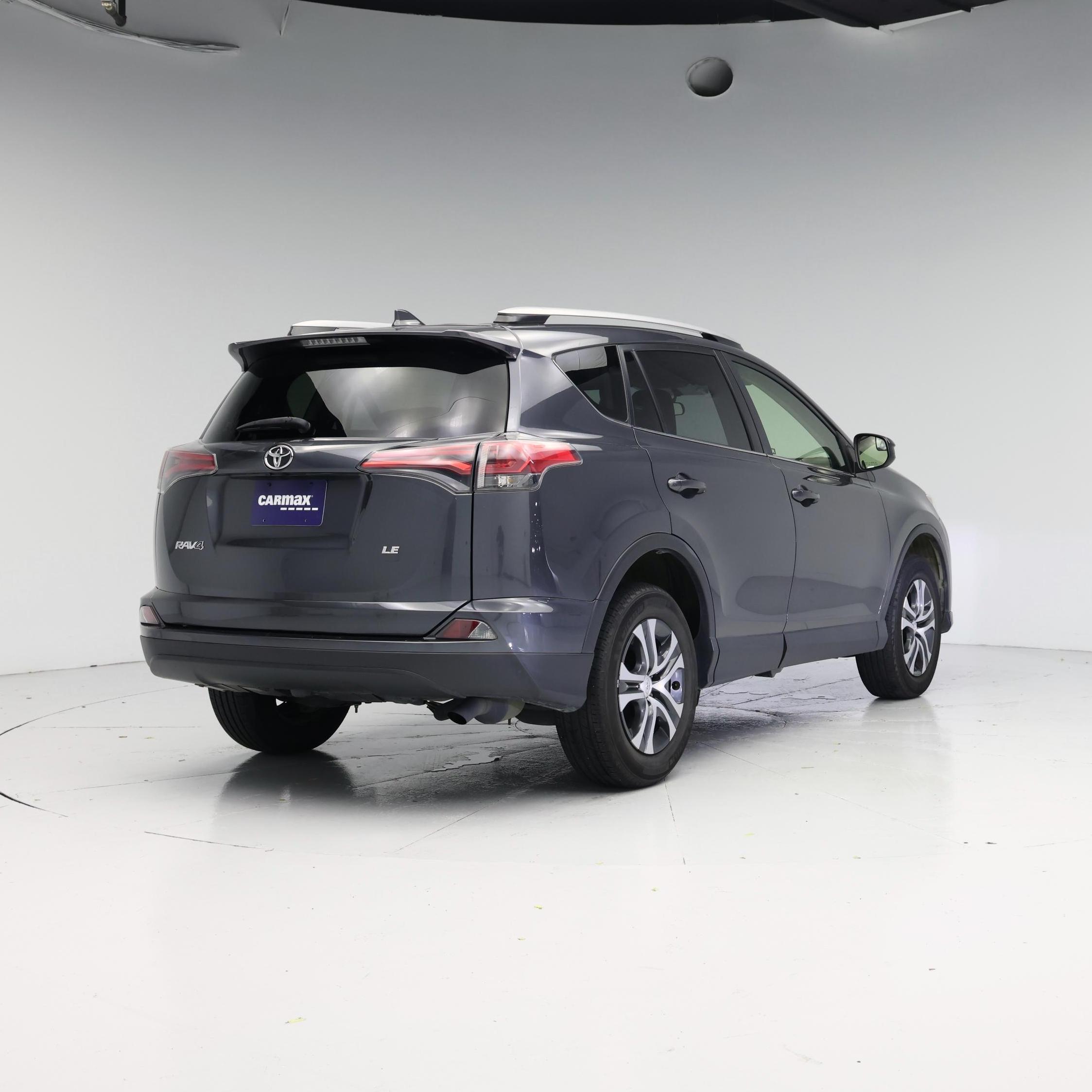 Thumbnail: 2016 Toyota RAV4 - 8