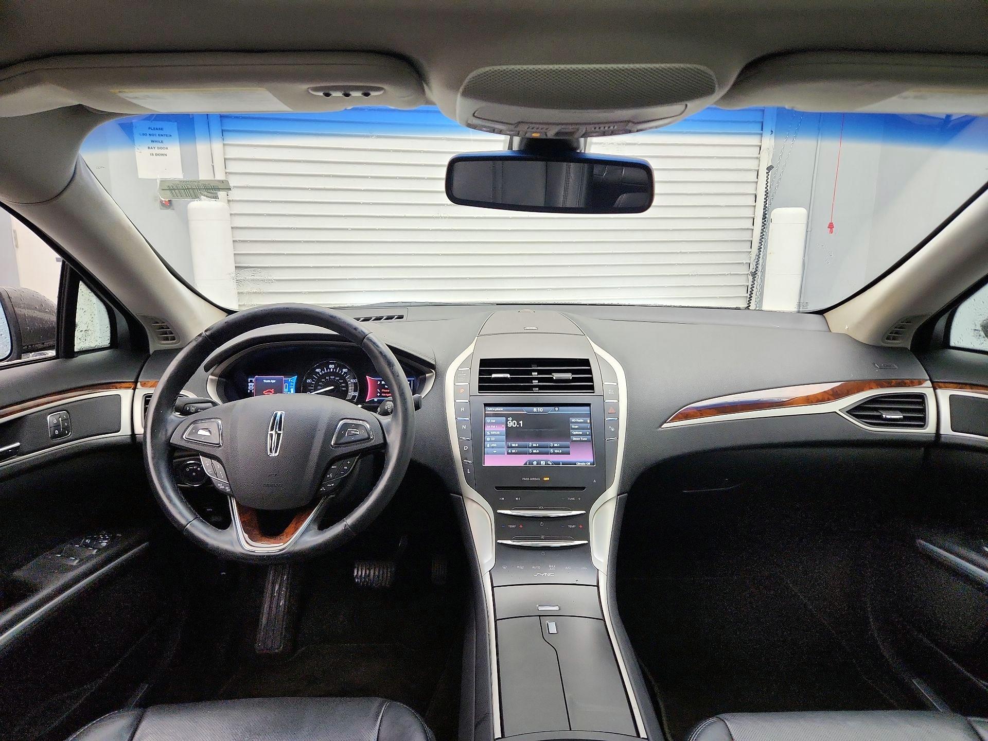 Thumbnail: 2016 Lincoln MKZ - 9