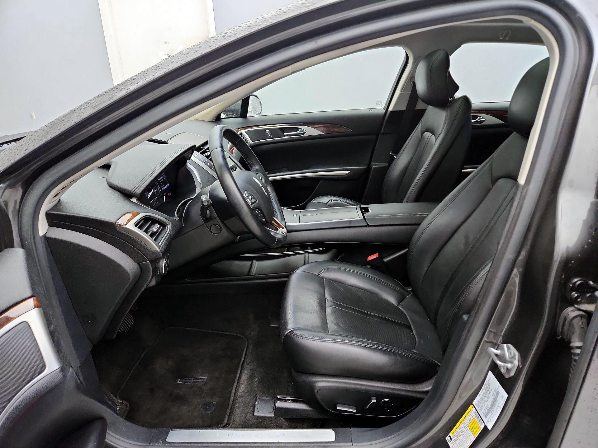 Thumbnail: 2016 Lincoln MKZ - 11