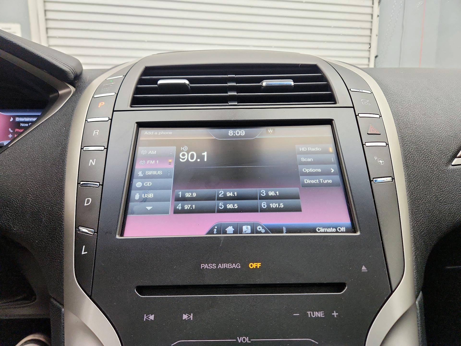 Thumbnail: 2016 Lincoln MKZ - 15