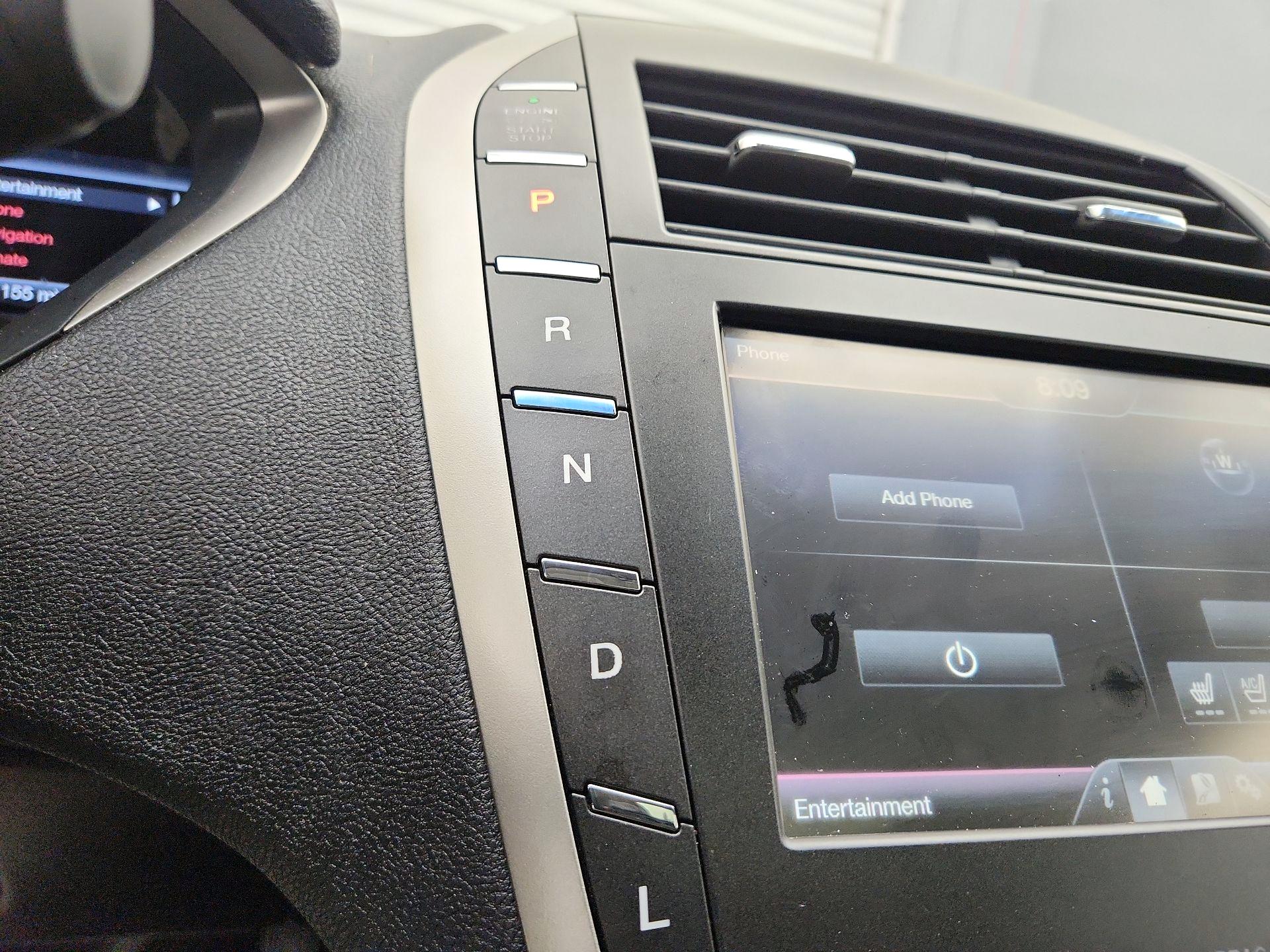 Thumbnail: 2016 Lincoln MKZ - 17