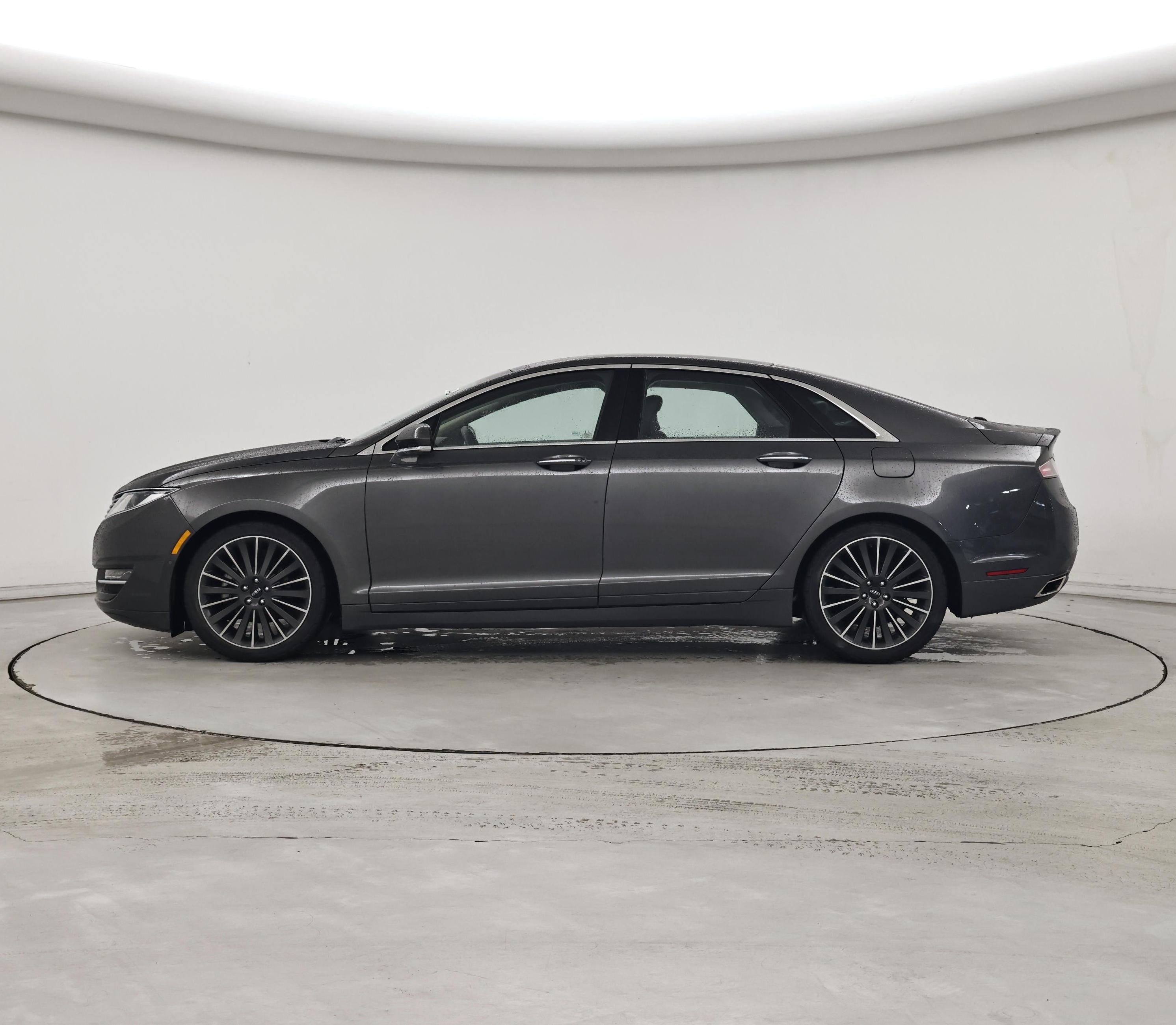 Thumbnail: 2016 Lincoln MKZ - 3