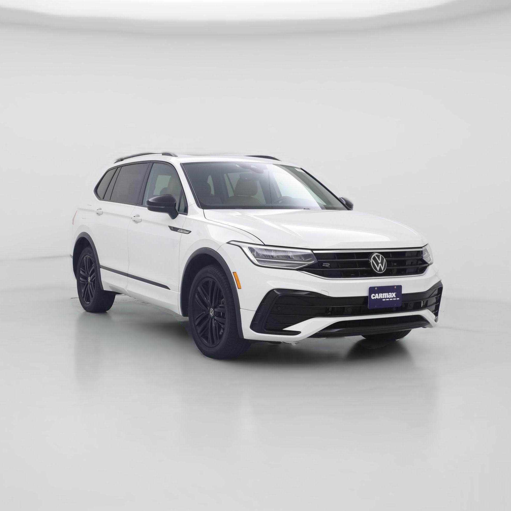 Thumbnail: 2022 Volkswagen Tiguan - 1