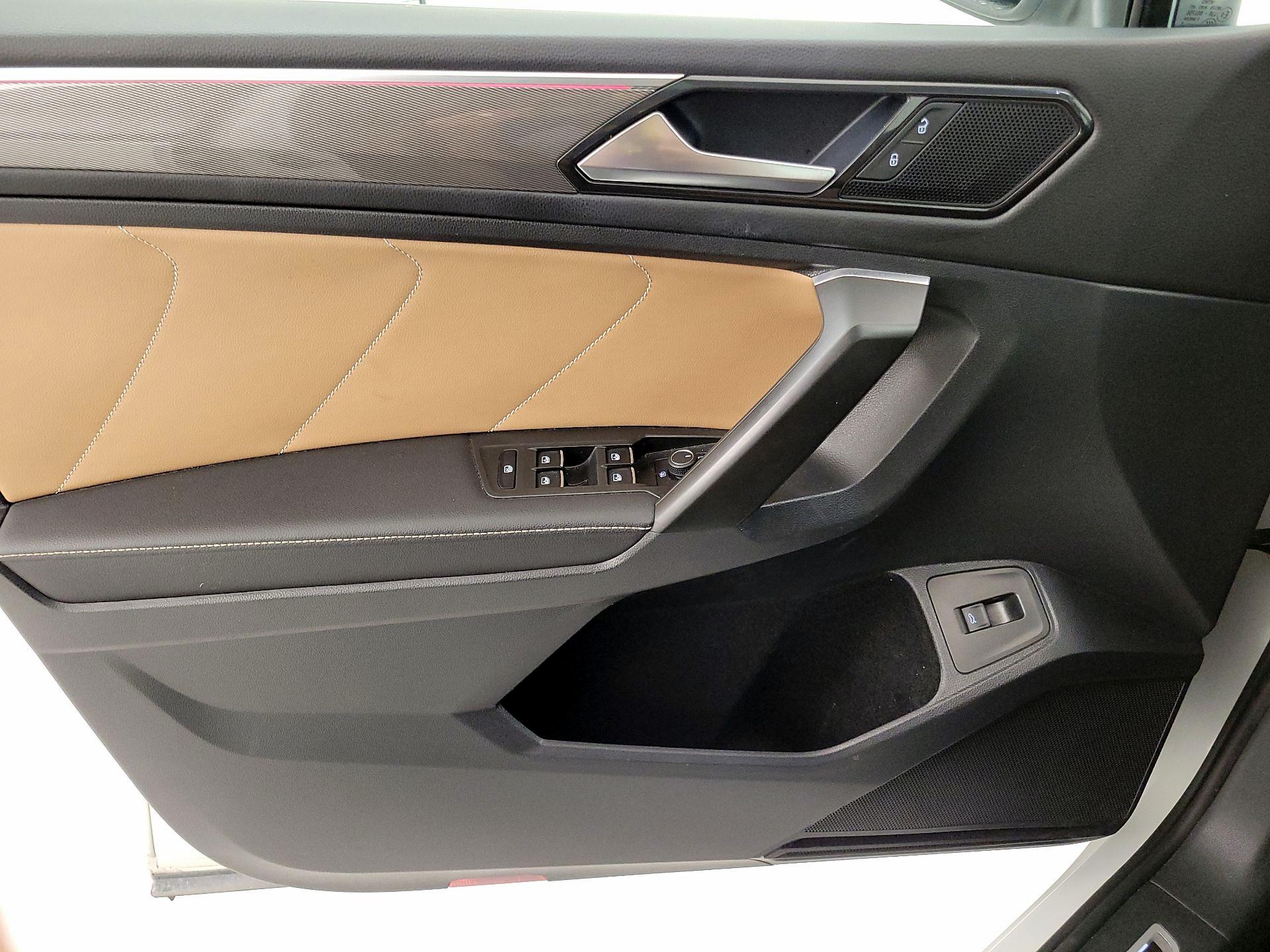 Thumbnail: 2022 Volkswagen Tiguan - 12